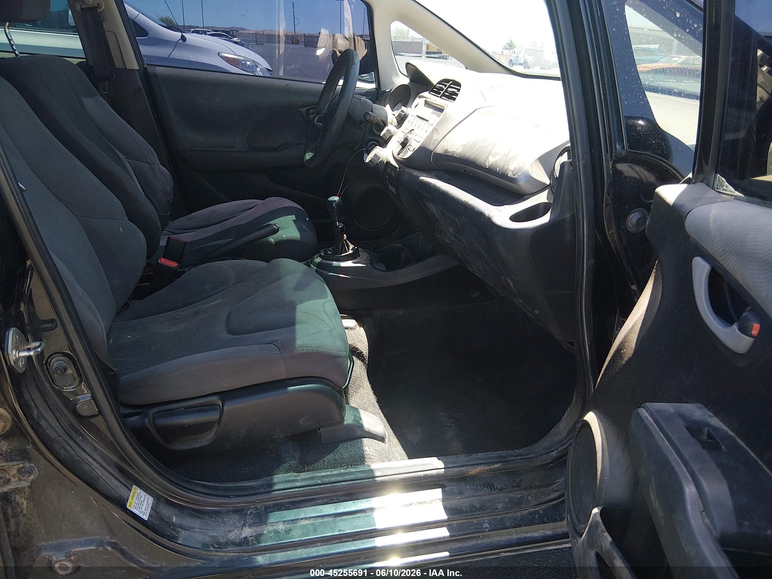 2012 Honda Fit   Gray vin: JHMGE8G30CC015551