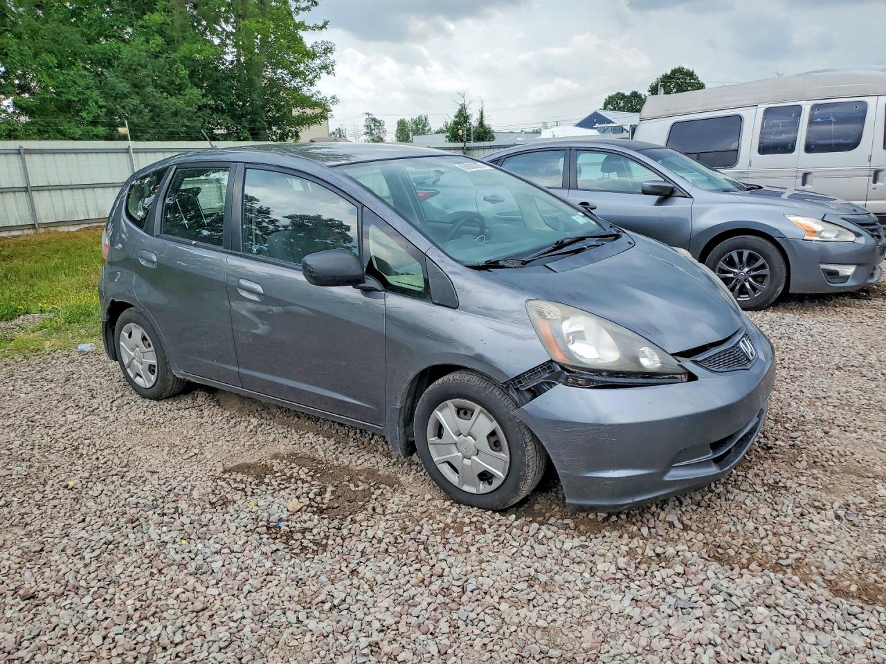 2012 Honda Fit Silver vin: JHMGE8G31CC021875