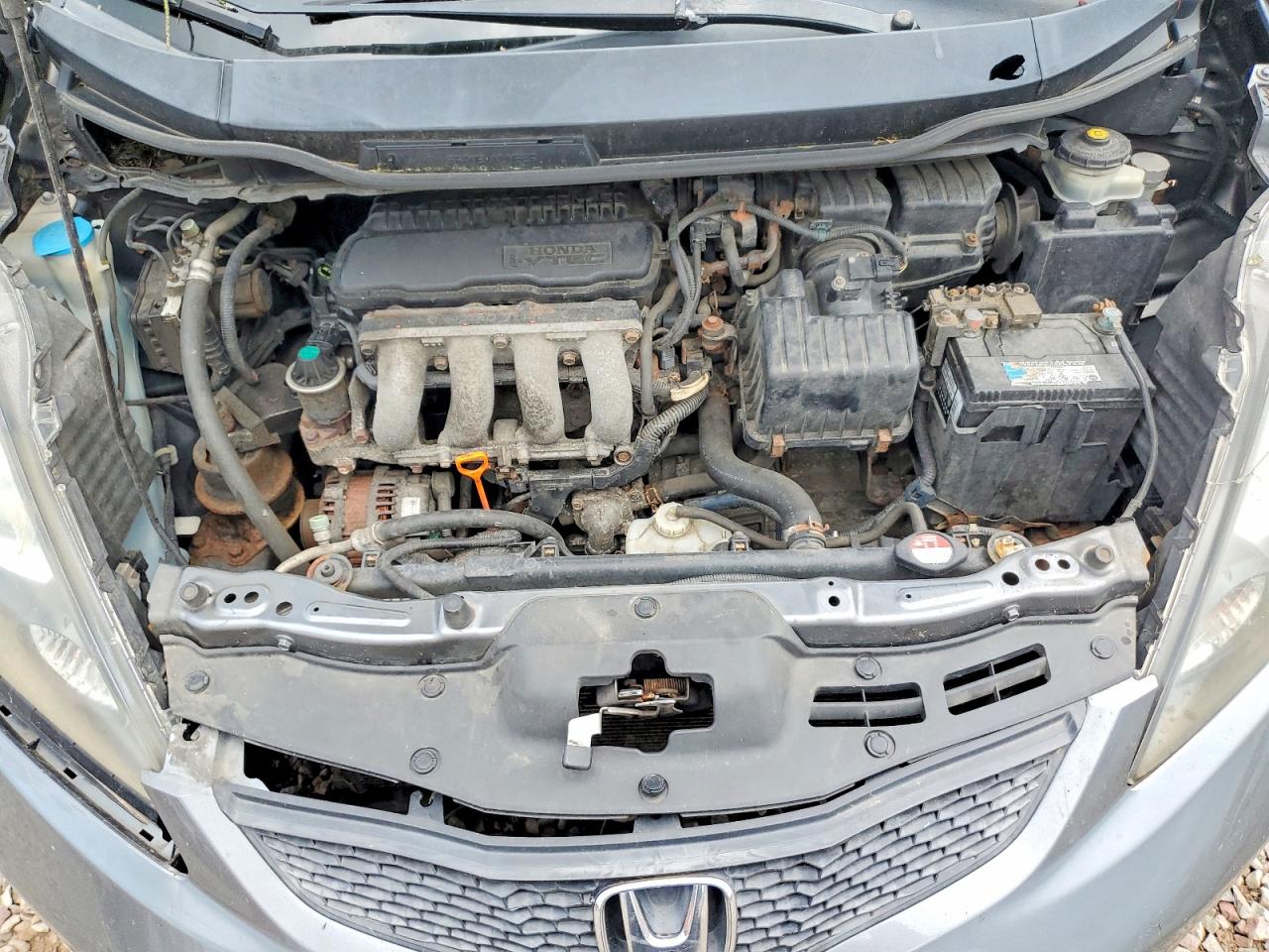 2012 Honda Fit Silver vin: JHMGE8G31CC021875