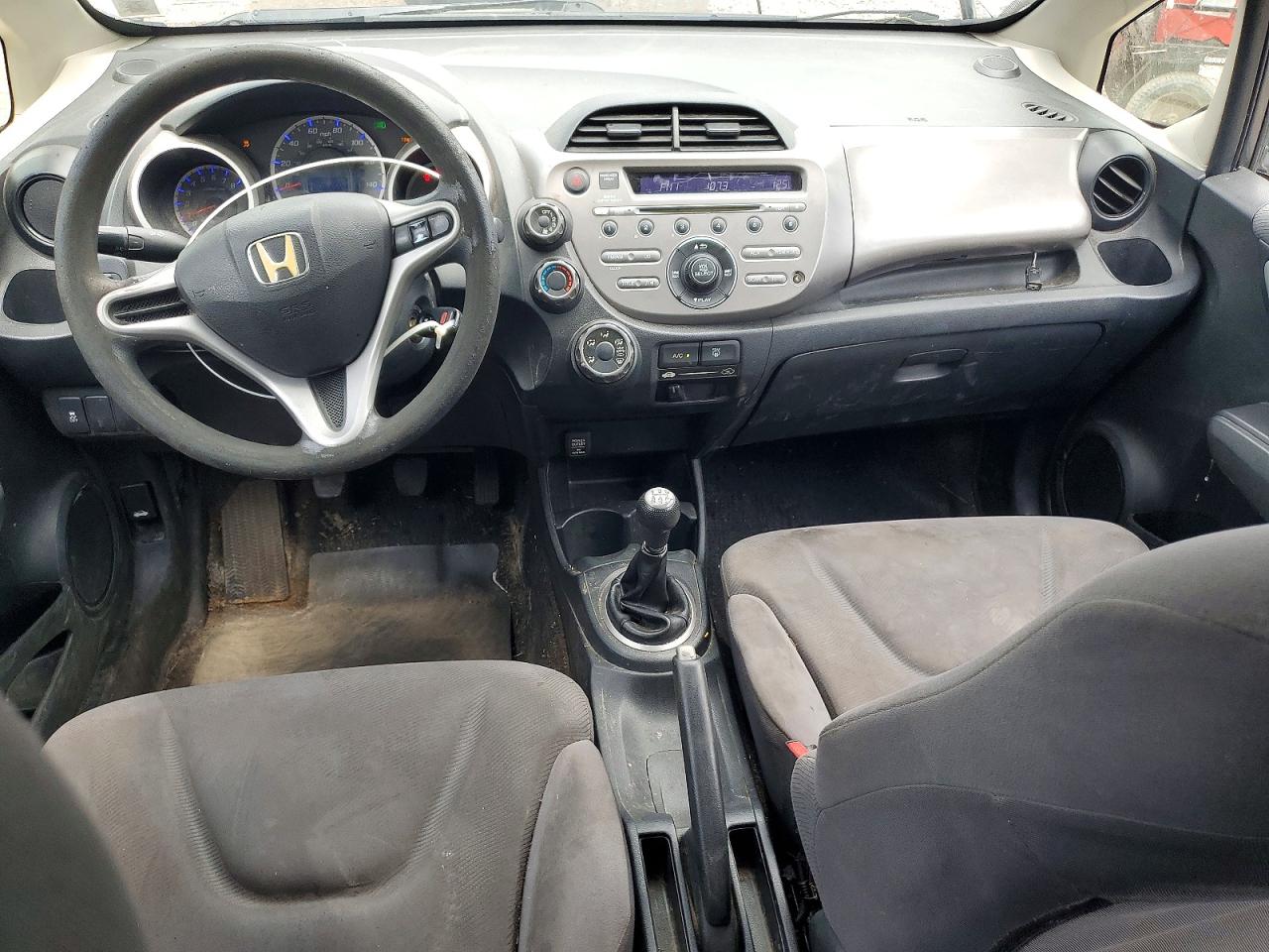 2012 Honda Fit Silver vin: JHMGE8G31CC021875