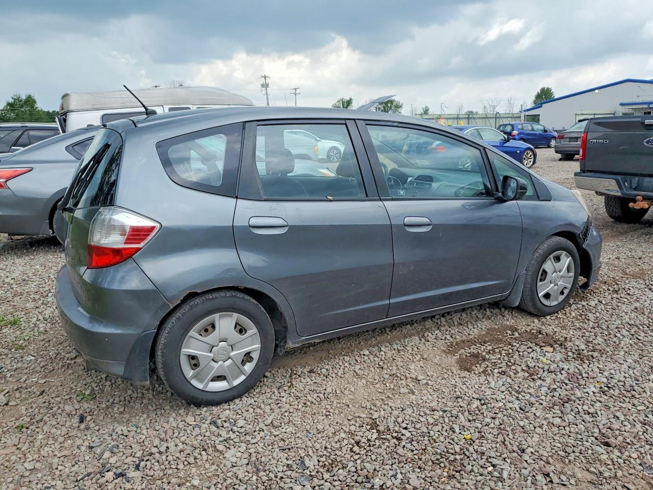 2012 Honda Fit Silver vin: JHMGE8G31CC021875