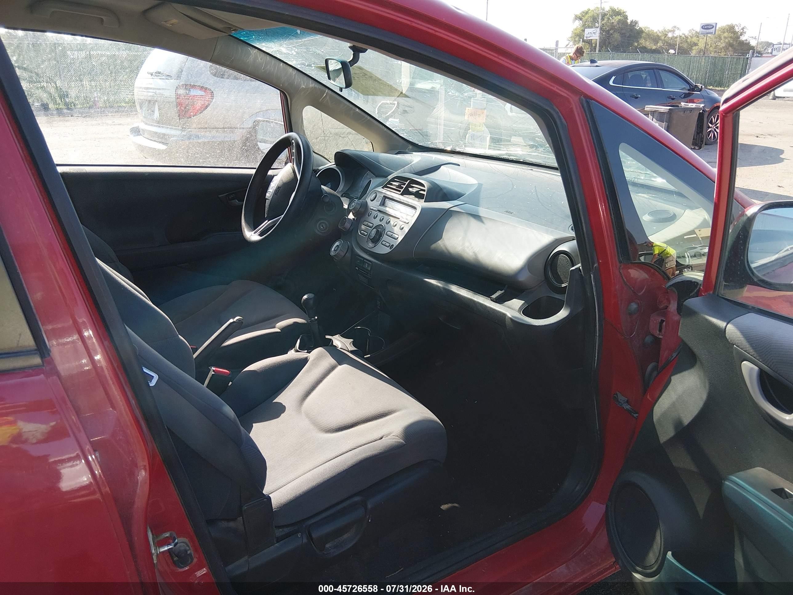 2013 Honda Fit   Red vin: JHMGE8G31DC056174
