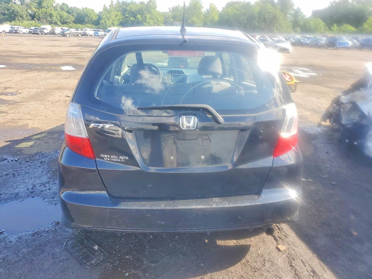 2011 Honda Fit Black vin: JHMGE8G32BS007729