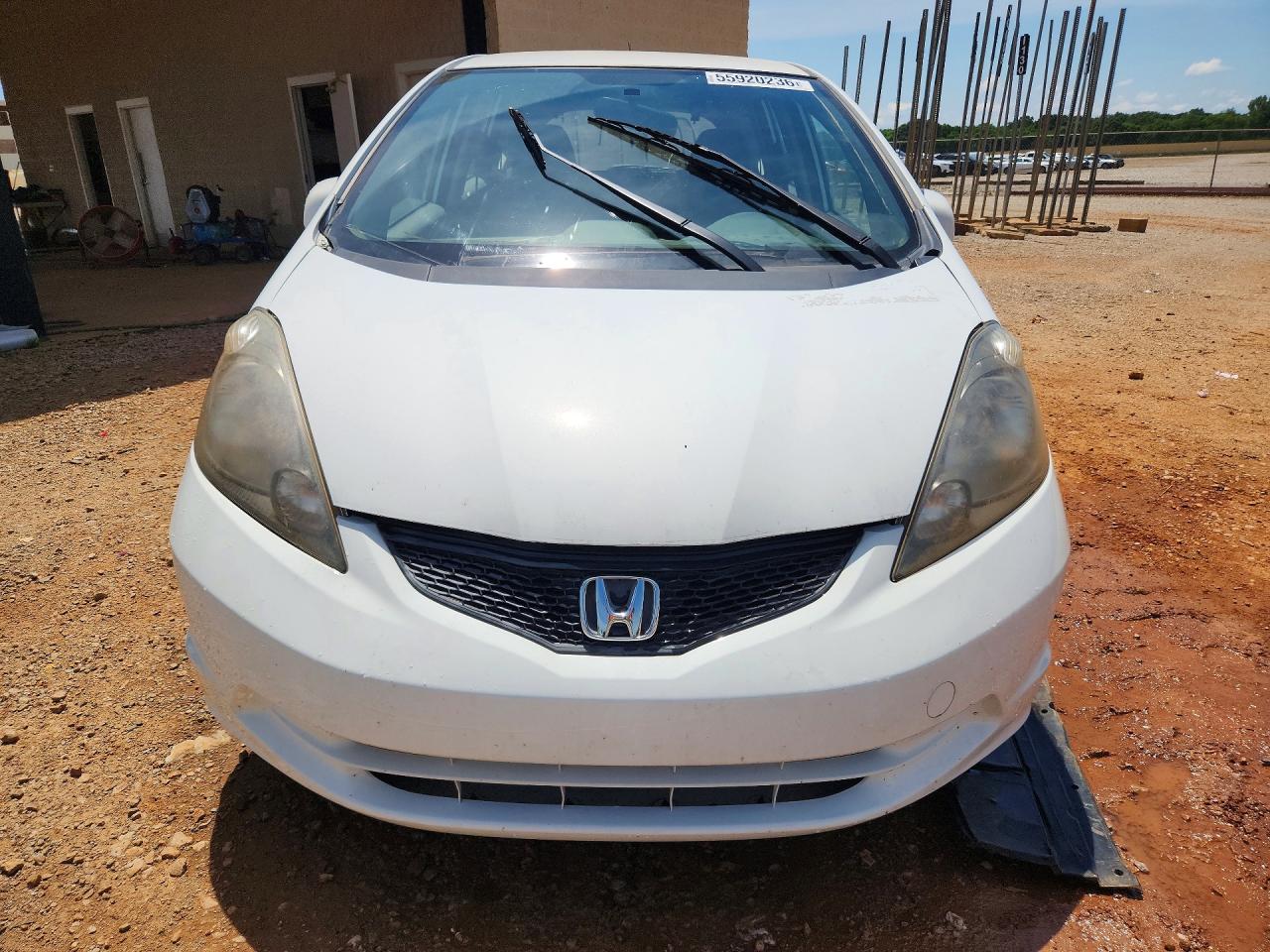 2013 Honda Fit White vin: JHMGE8G32DC015441