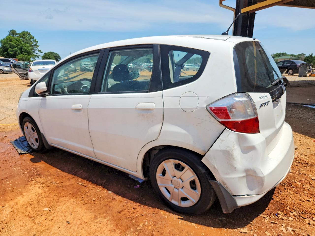 2013 Honda Fit White vin: JHMGE8G32DC015441