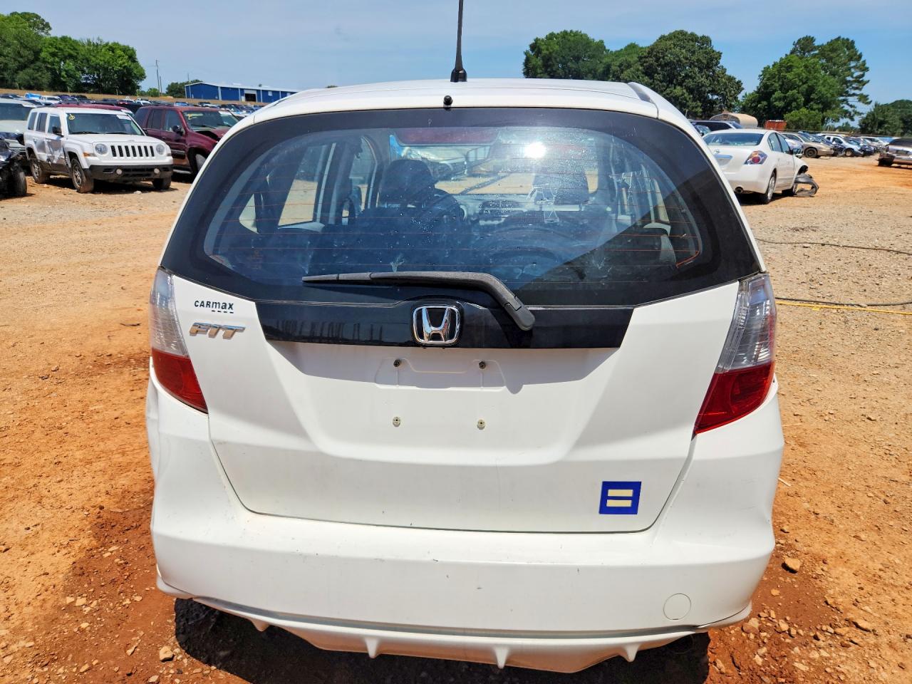 2013 Honda Fit White vin: JHMGE8G32DC015441
