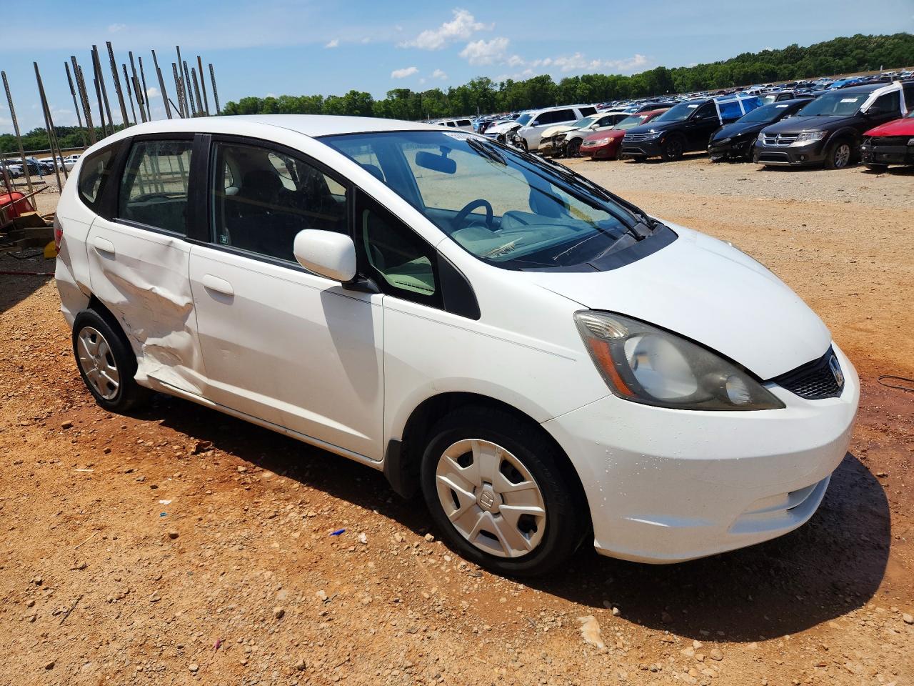 2013 Honda Fit White vin: JHMGE8G32DC015441