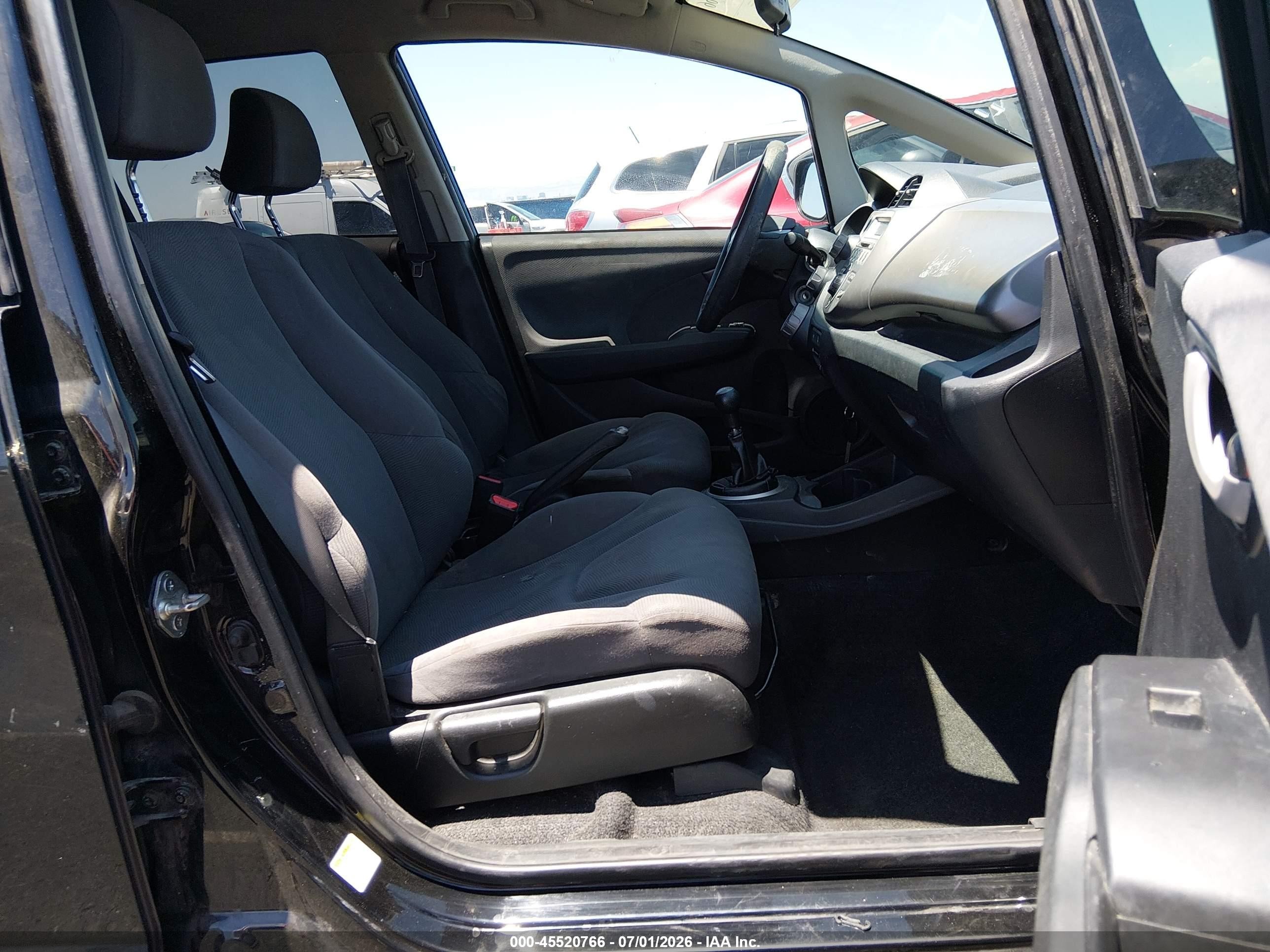 2013 Honda Fit   Black vin: JHMGE8G32DC030473