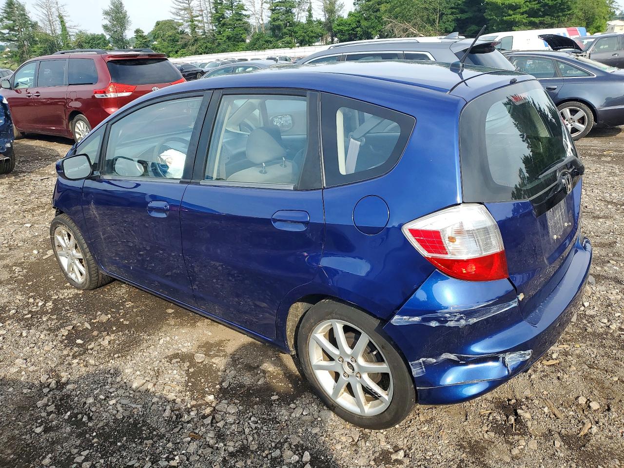 2013 Honda Fit Blue vin: JHMGE8G33DC017358