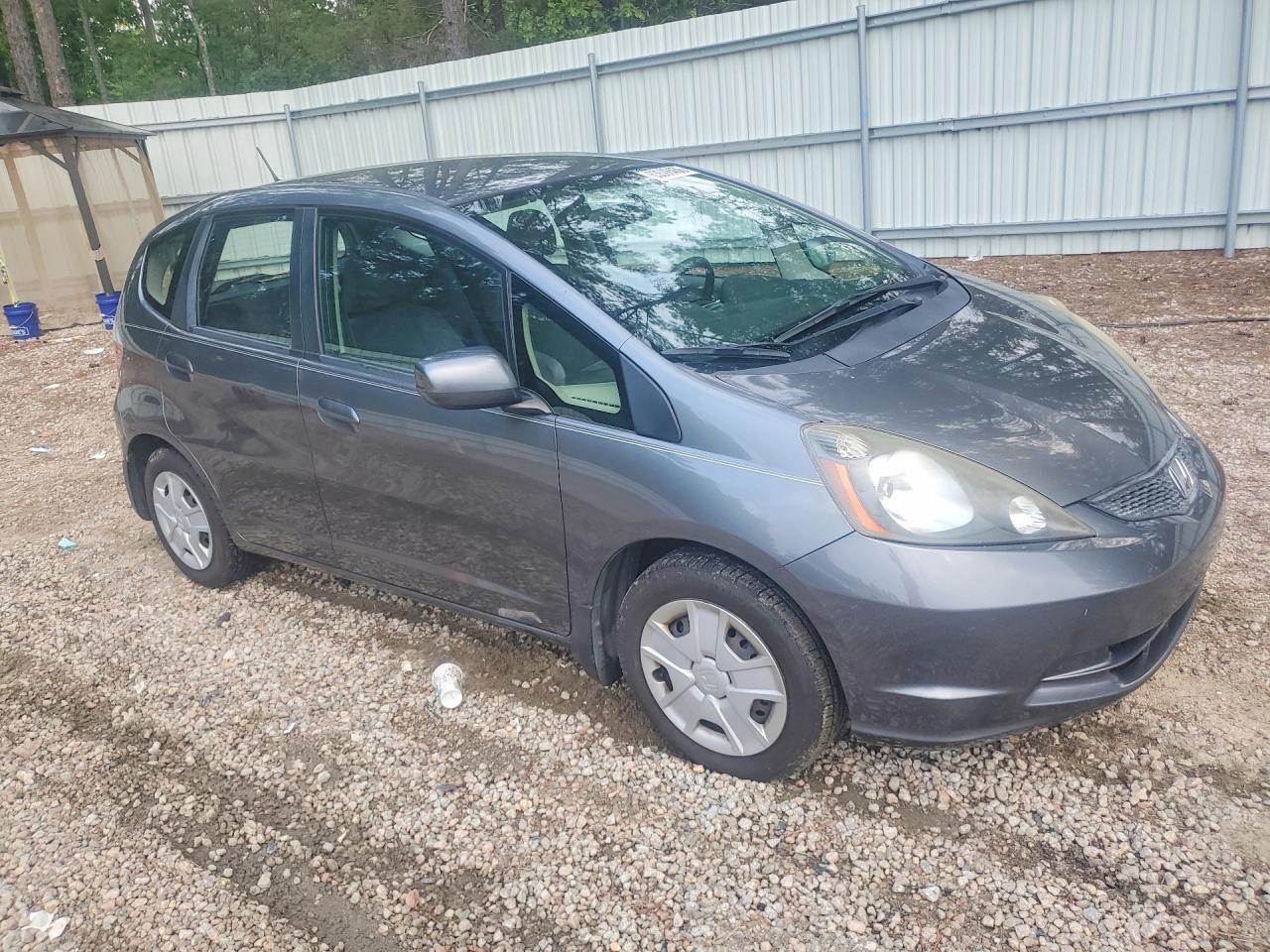 2013 Honda Fit Silver vin: JHMGE8G33DC047685