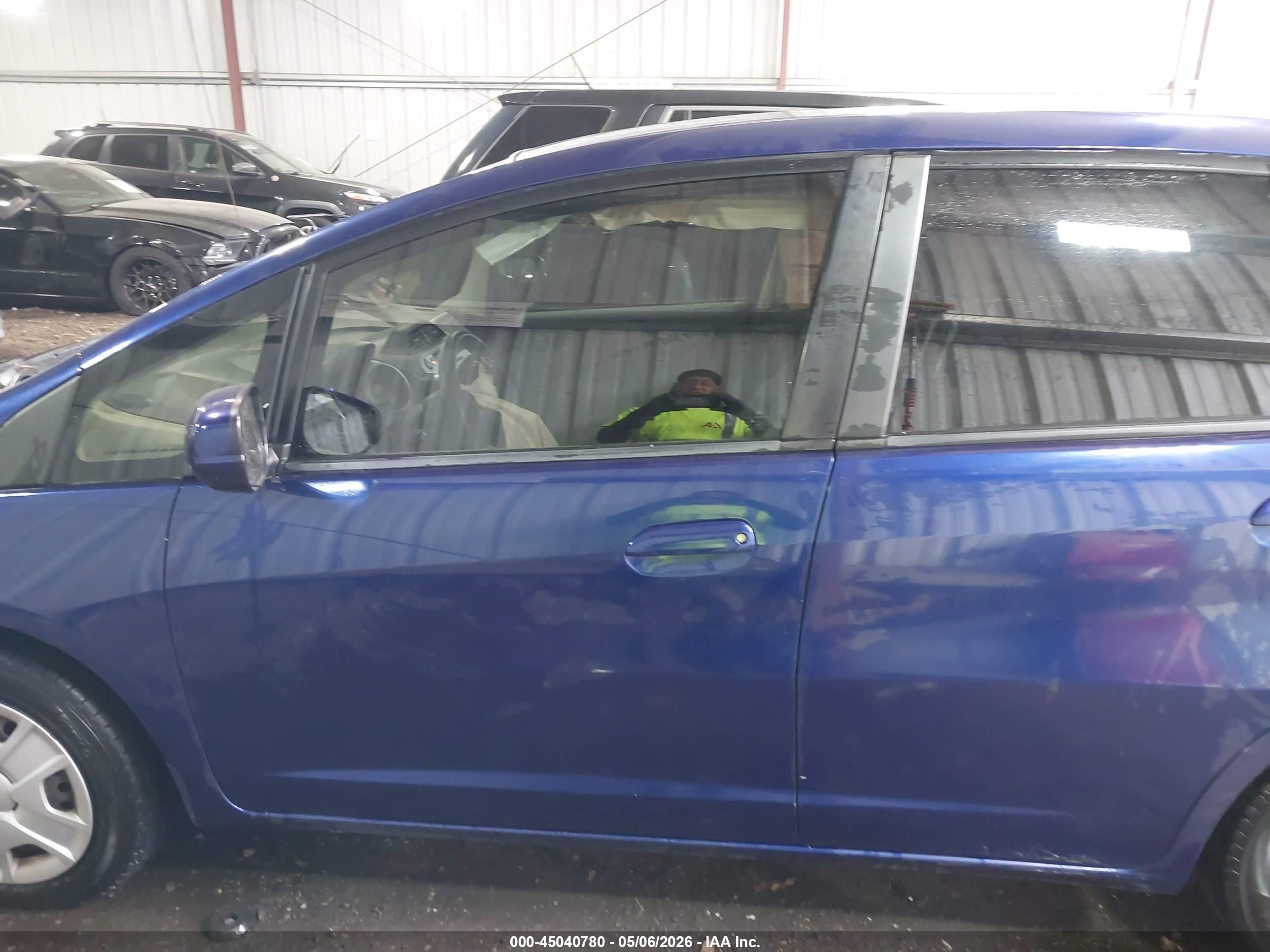2013 Honda Fit   Blue vin: JHMGE8G33DC059268