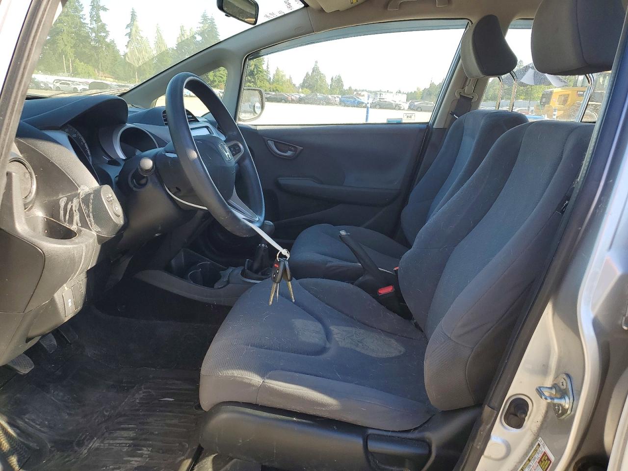 2013 Honda Fit Серебряный vin: JHMGE8G33DC078029