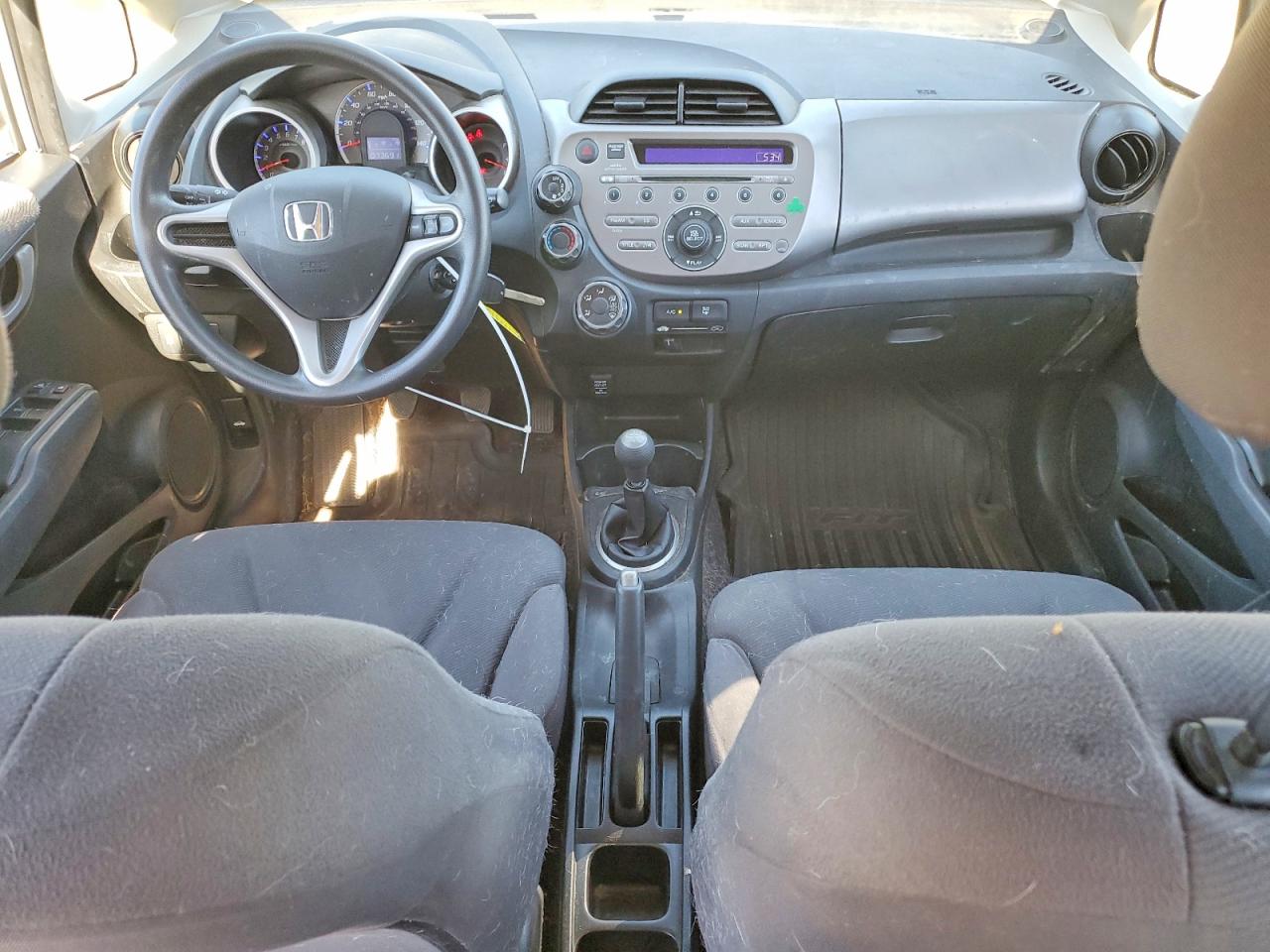 2013 Honda Fit Серебряный vin: JHMGE8G33DC078029