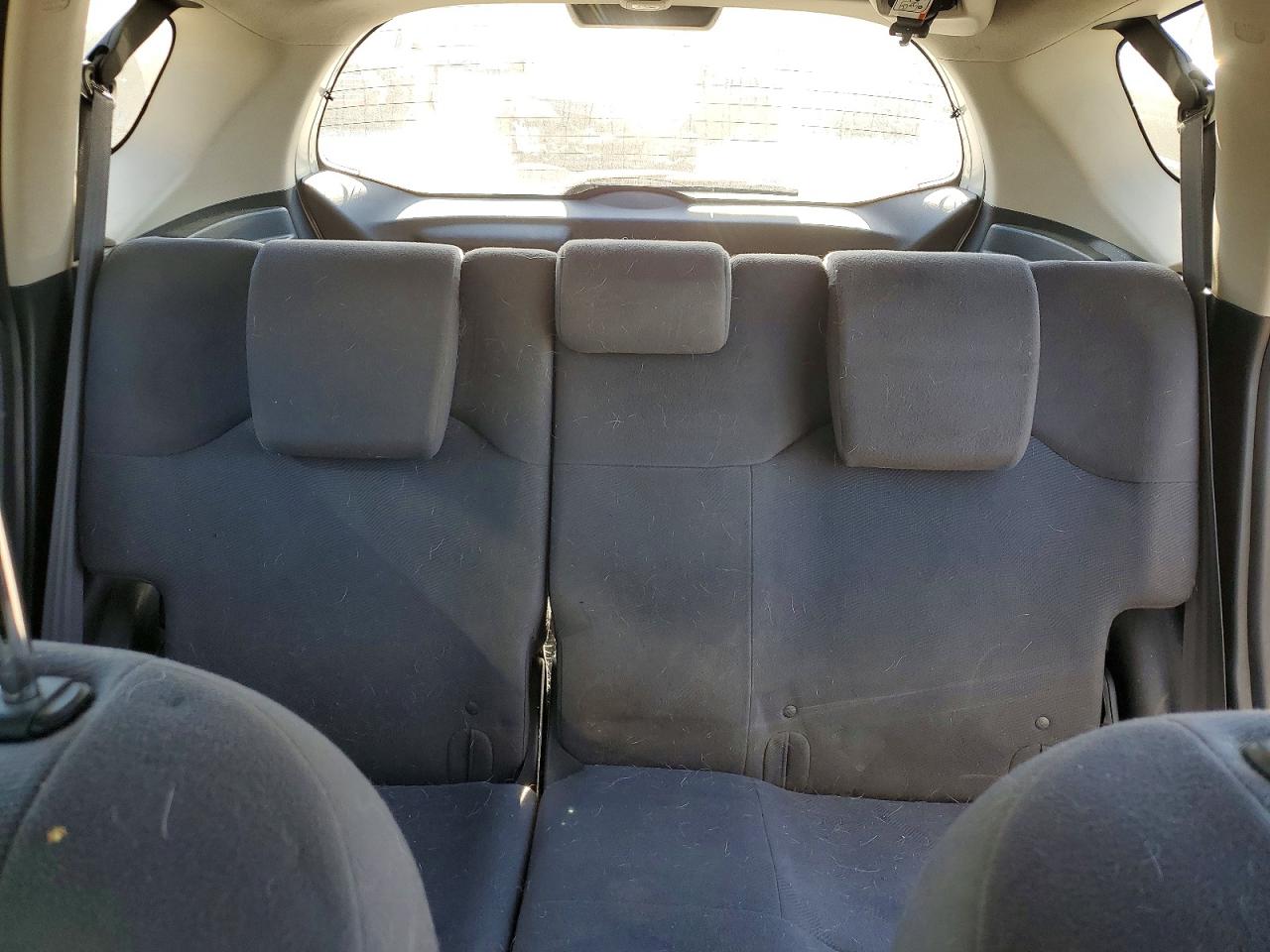 2013 Honda Fit Серебряный vin: JHMGE8G33DC078029