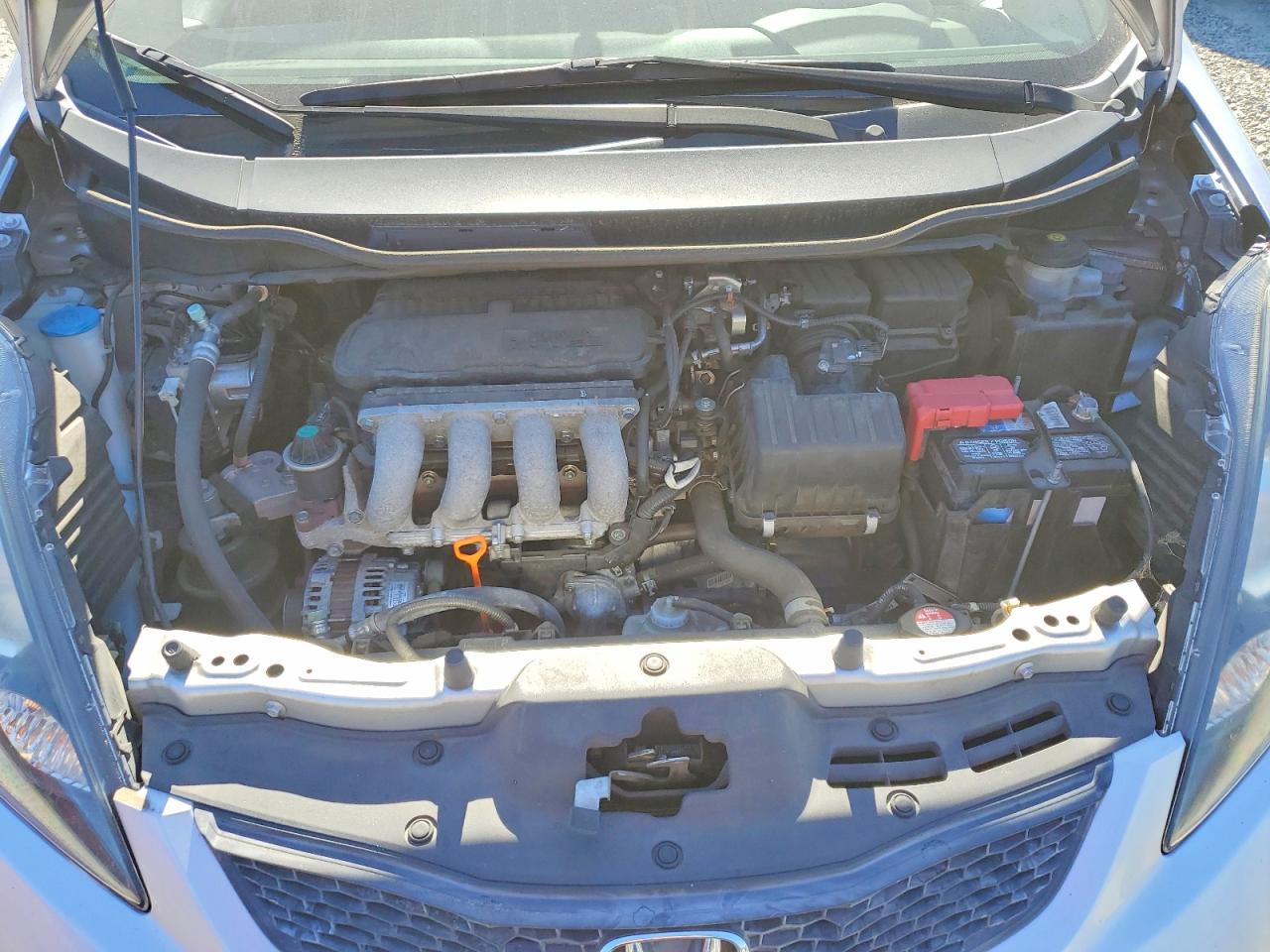 2013 Honda Fit Серебряный vin: JHMGE8G33DC078029