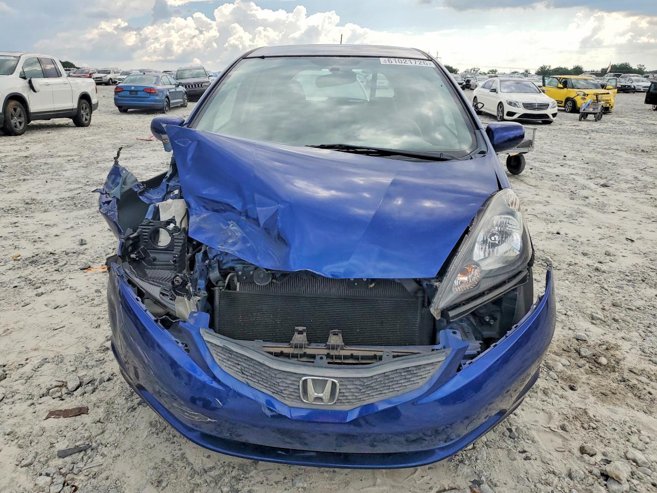 2013 Honda Fit Blue vin: JHMGE8G34DC023847