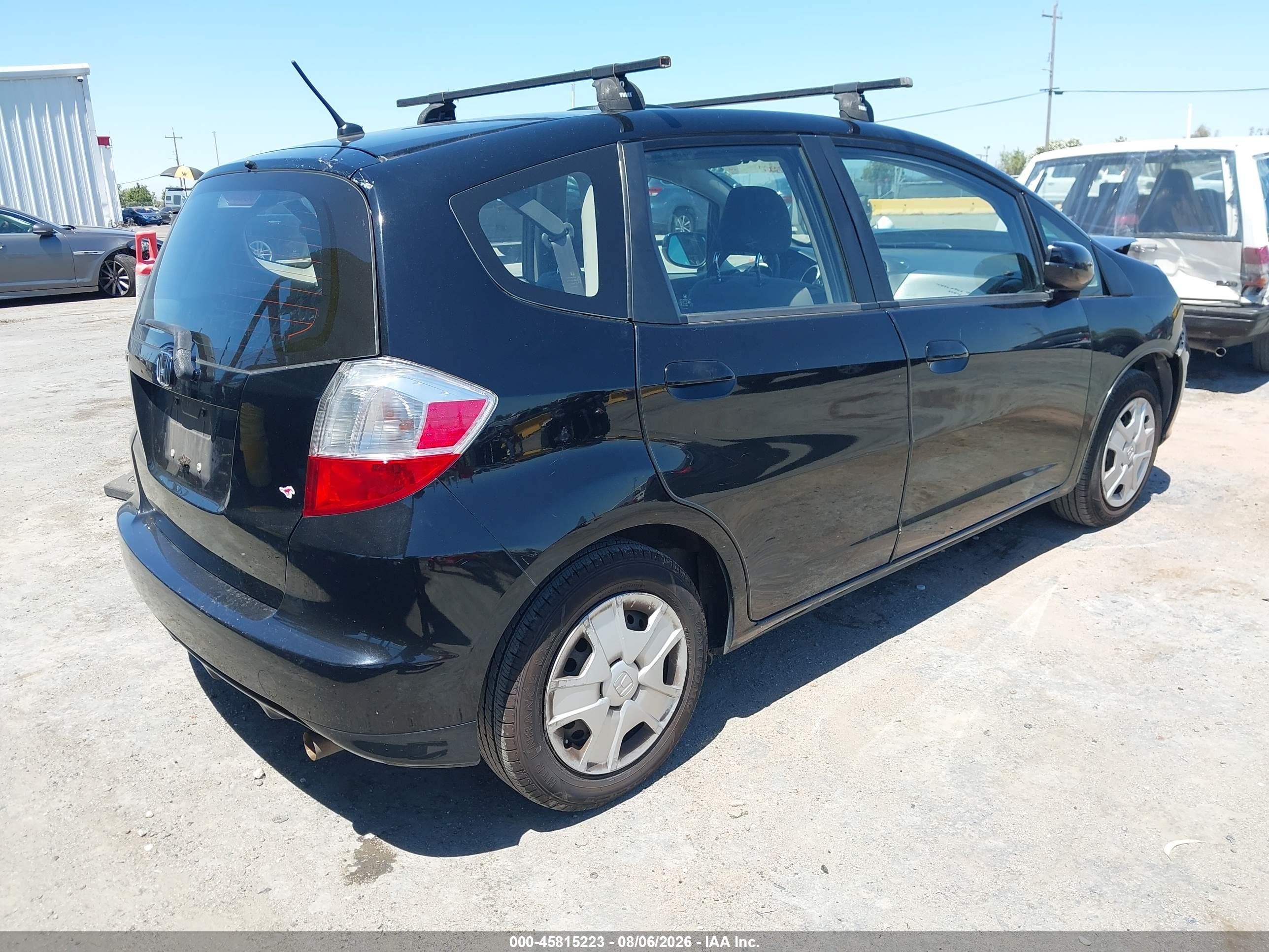 2013 Honda Fit   Черный vin: JHMGE8G34DC054340