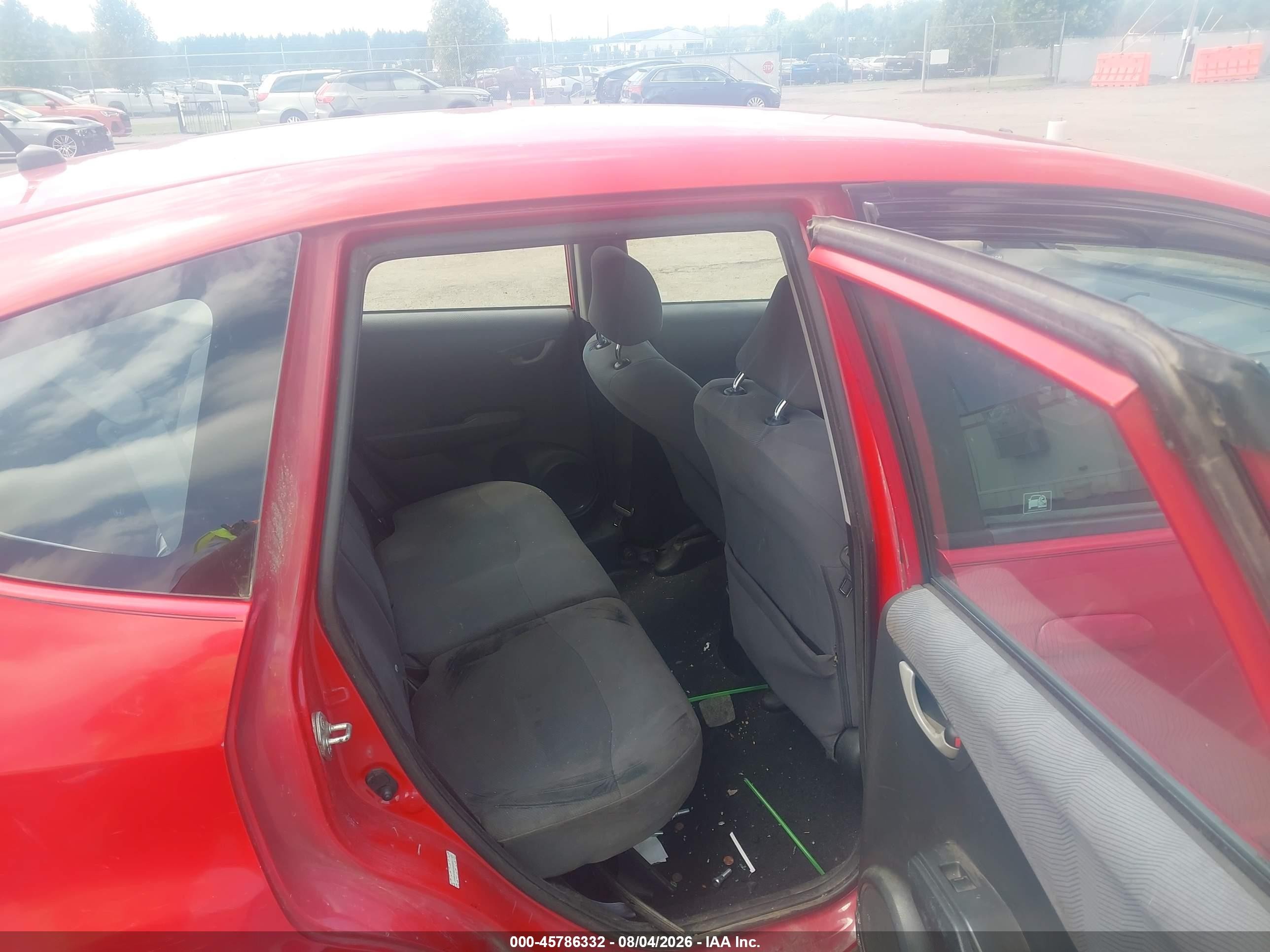 2011 Honda Fit   Red vin: JHMGE8G35BS001147
