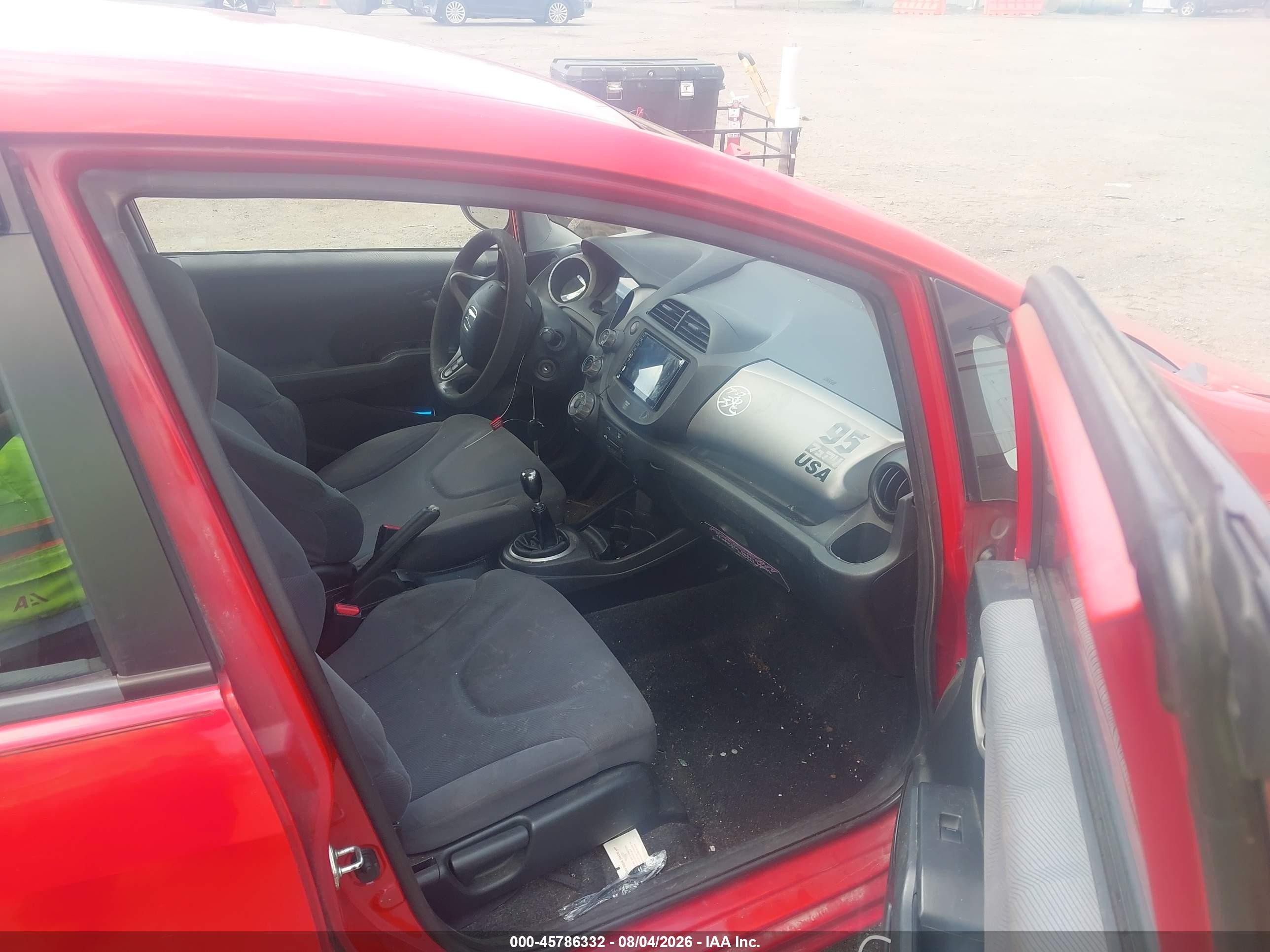 2011 Honda Fit   Red vin: JHMGE8G35BS001147