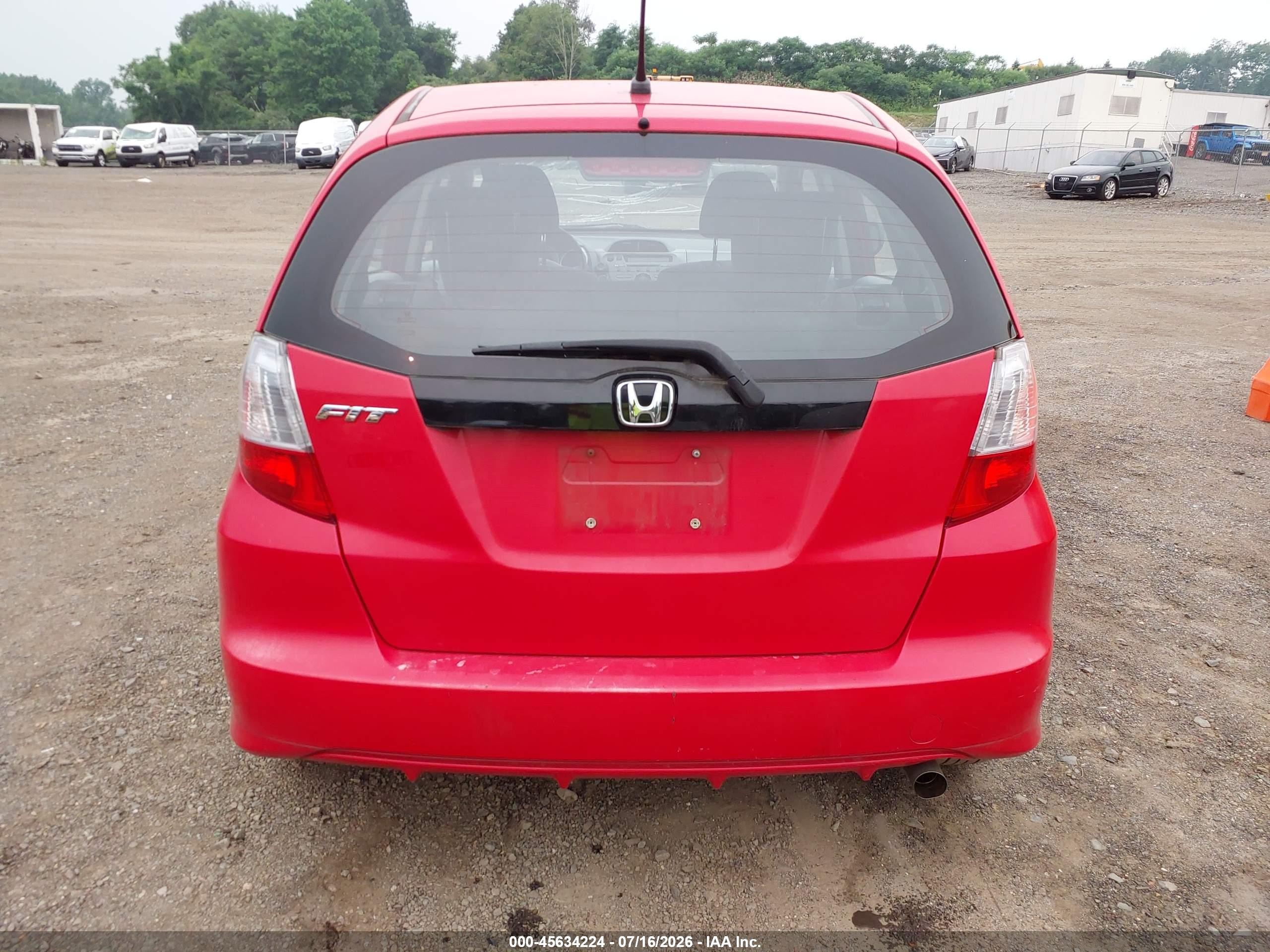 2012 Honda Fit   Red vin: JHMGE8G35CC035939