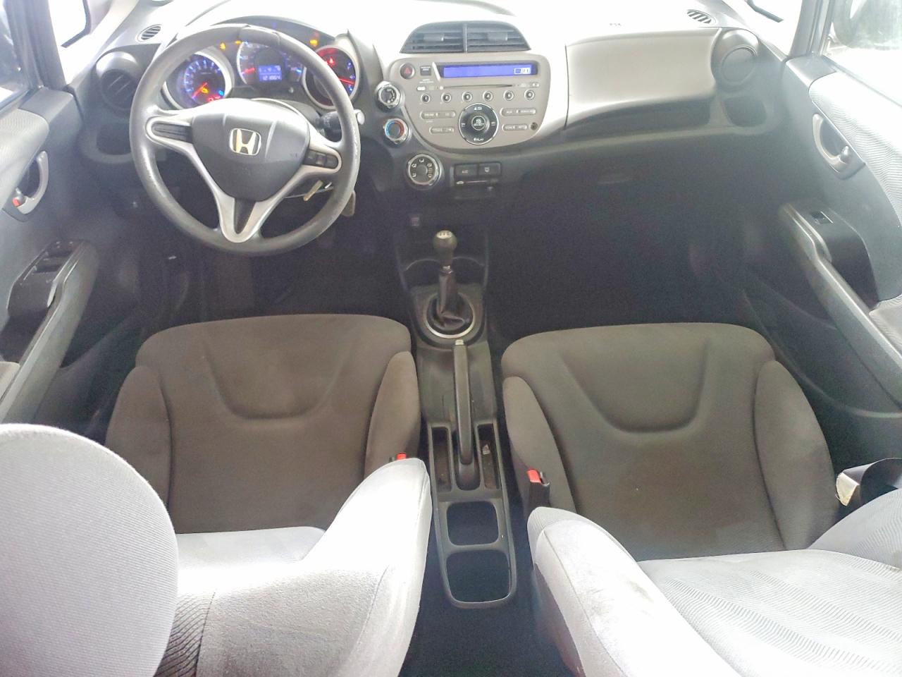2013 Honda Fit Серый vin: JHMGE8G35DC019788