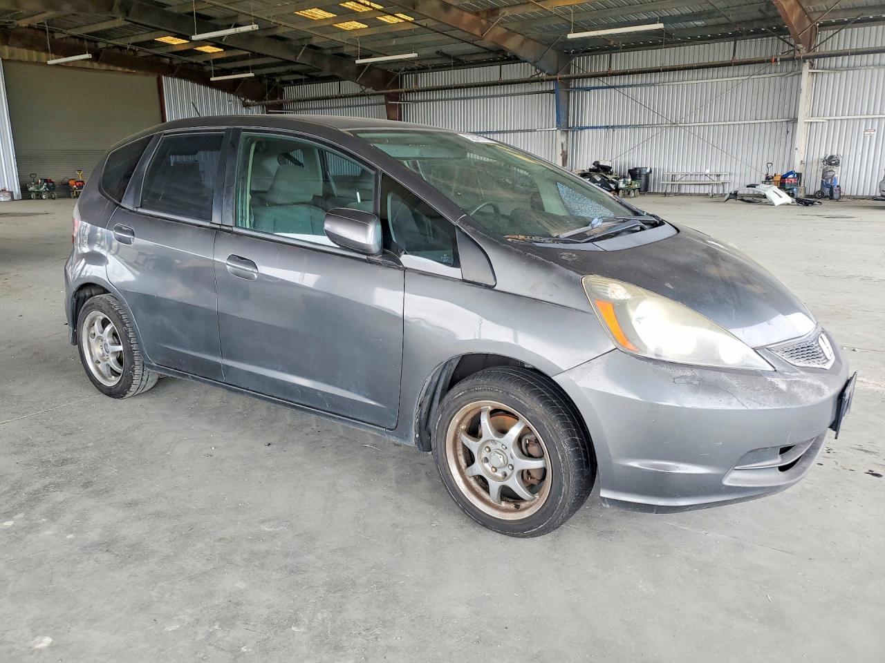 2013 Honda Fit Серый vin: JHMGE8G35DC019788