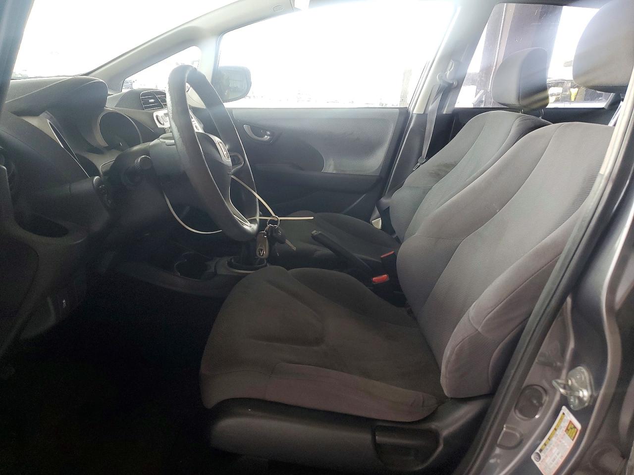 2013 Honda Fit Серый vin: JHMGE8G35DC019788