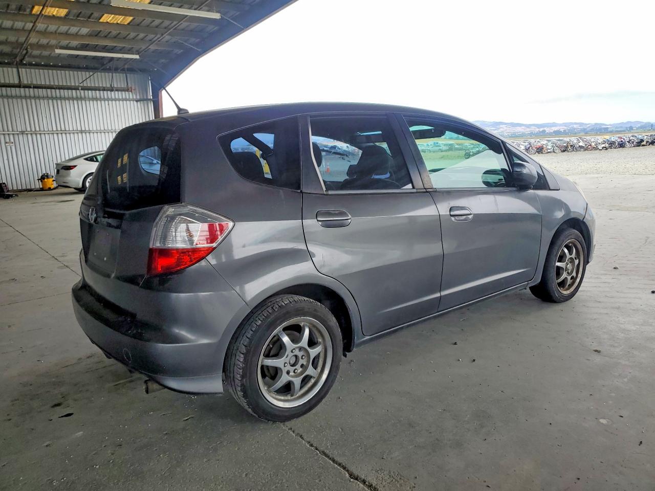 2013 Honda Fit Серый vin: JHMGE8G35DC019788