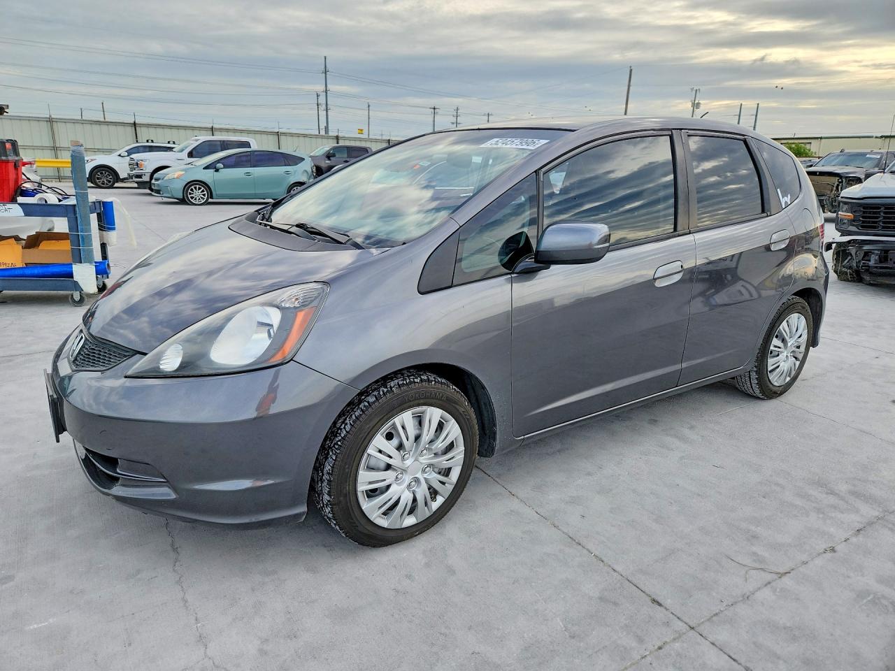 2013 Honda Fit Gray vin: JHMGE8G35DC027552