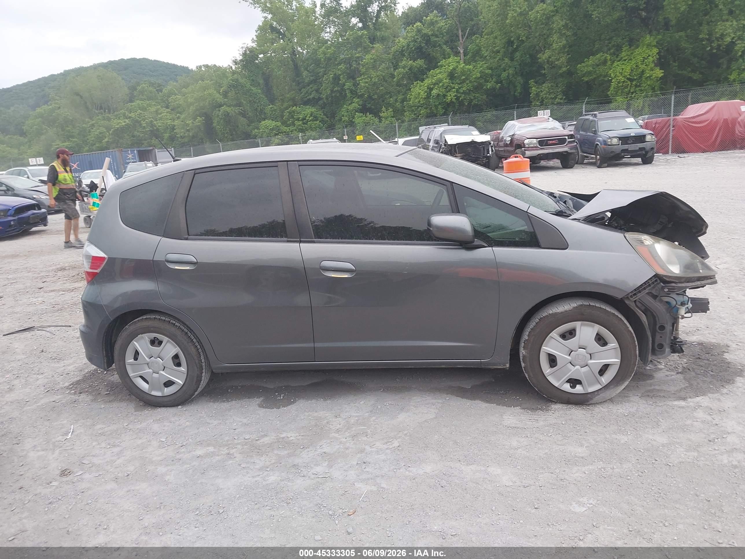 2013 Honda Fit Gray vin: JHMGE8G35DC048739