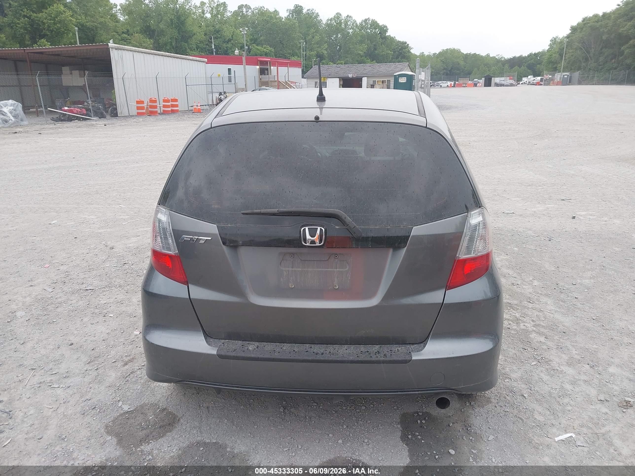 2013 Honda Fit Gray vin: JHMGE8G35DC048739