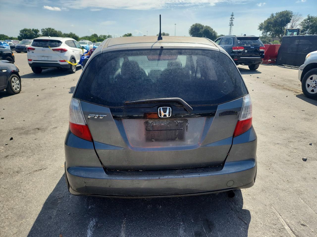 2011 Honda Fit Gray vin: JHMGE8G36BC007453