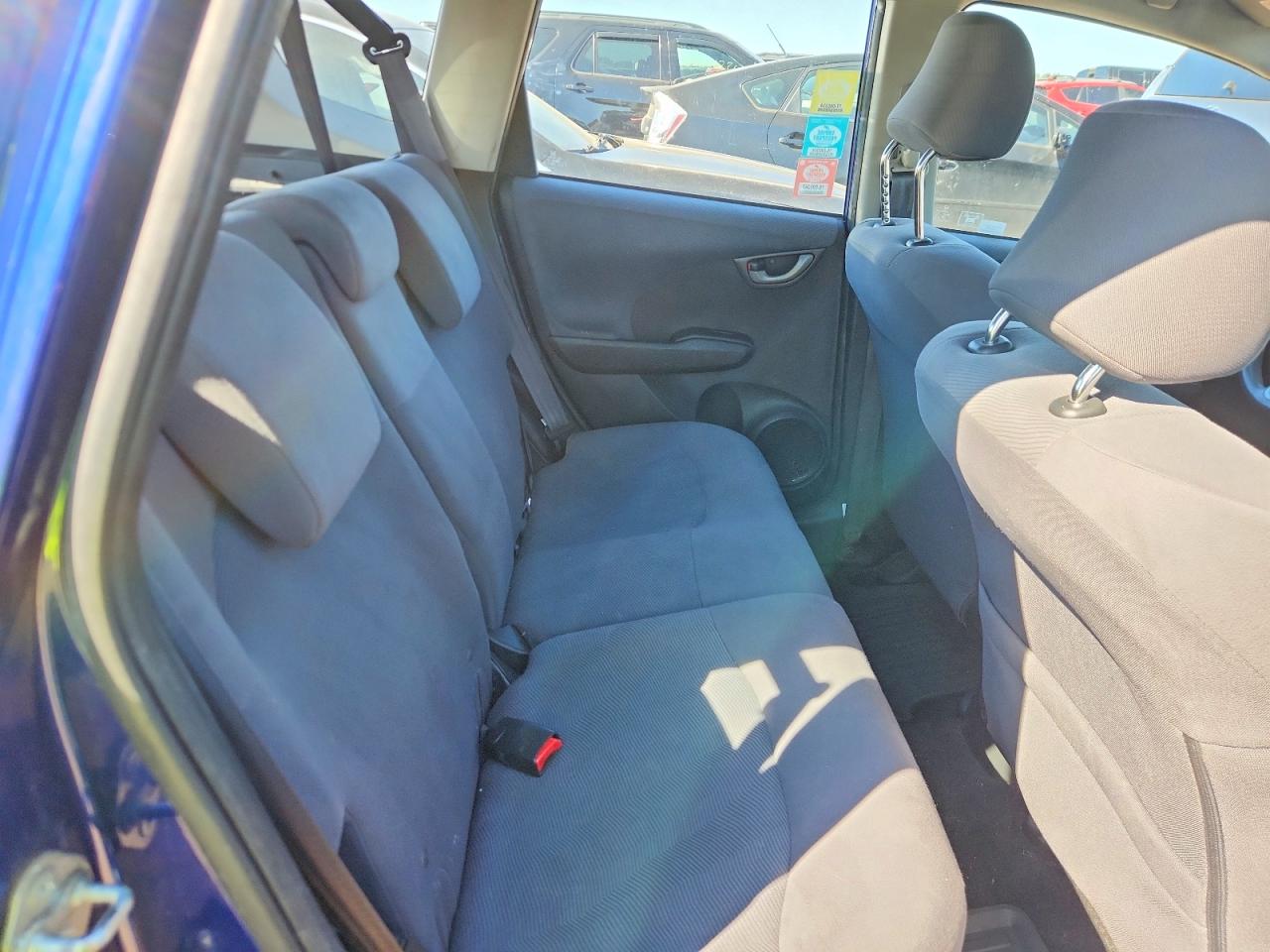 2013 Honda Fit Blue vin: JHMGE8G37DC019629
