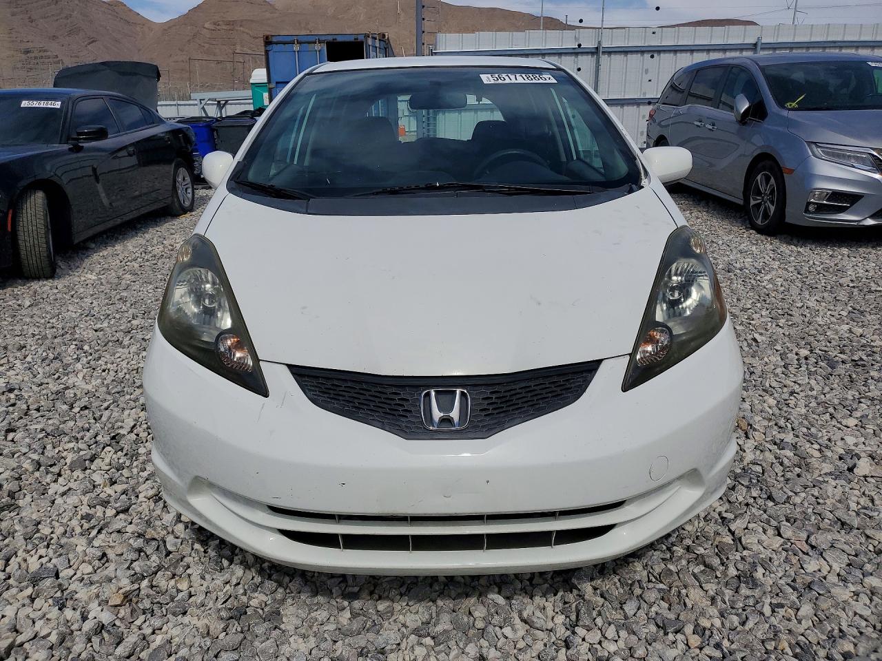2012 Honda Fit White vin: JHMGE8G38CC027477