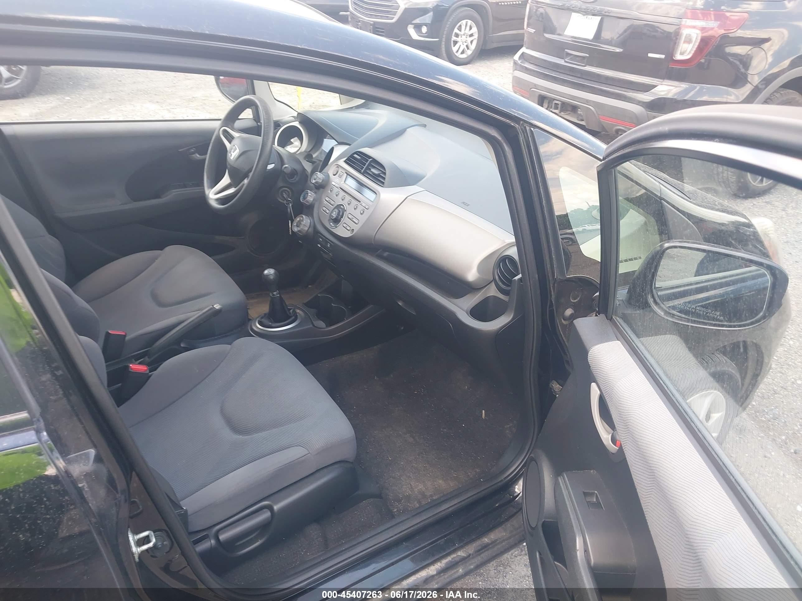 2013 Honda Fit   Black vin: JHMGE8G38DC012141