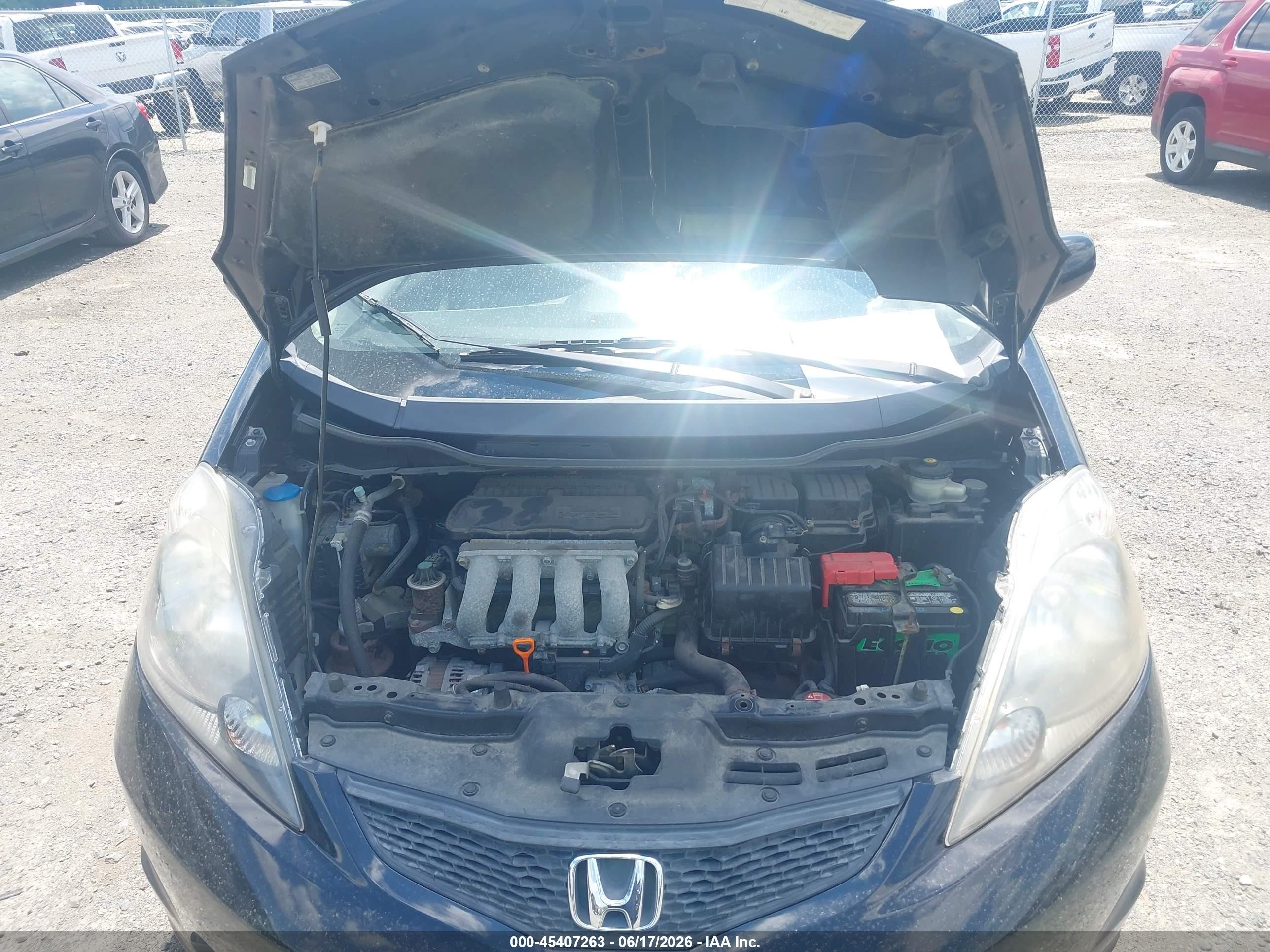 2013 Honda Fit   Black vin: JHMGE8G38DC012141