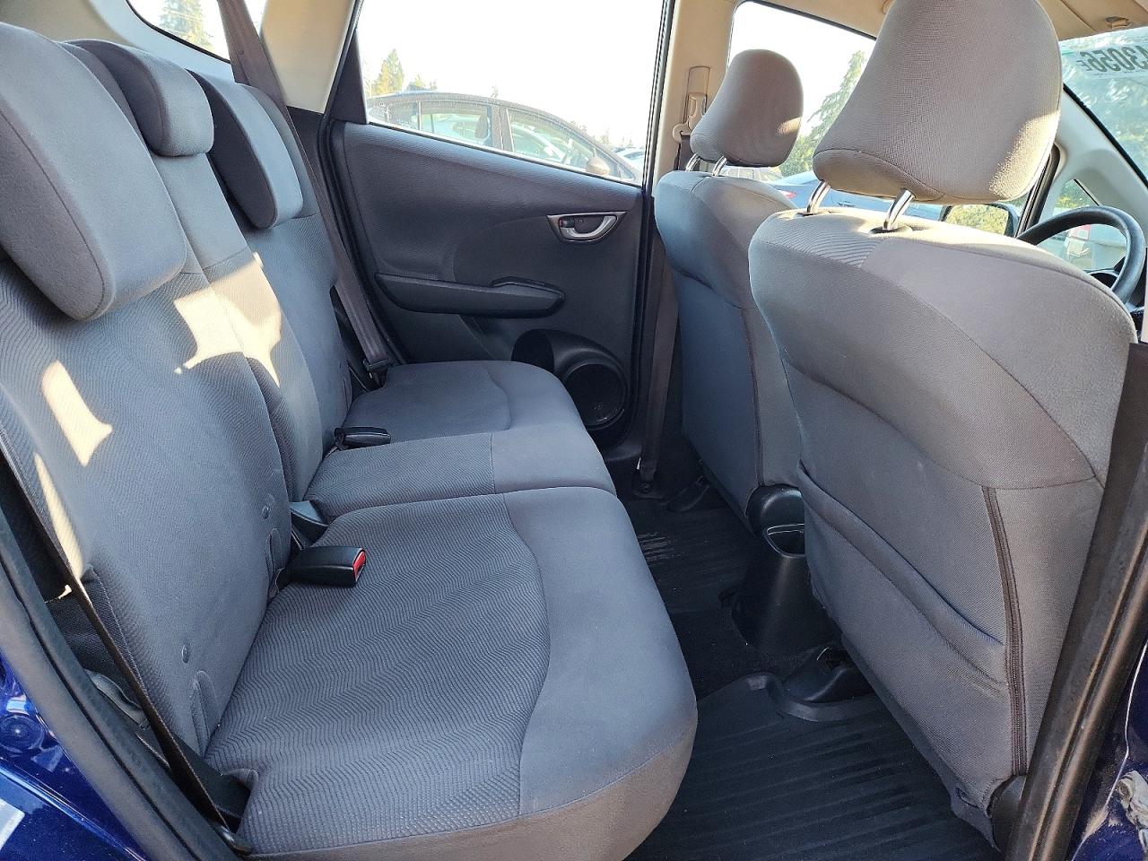 2013 Honda Fit Синий vin: JHMGE8G38DC053823