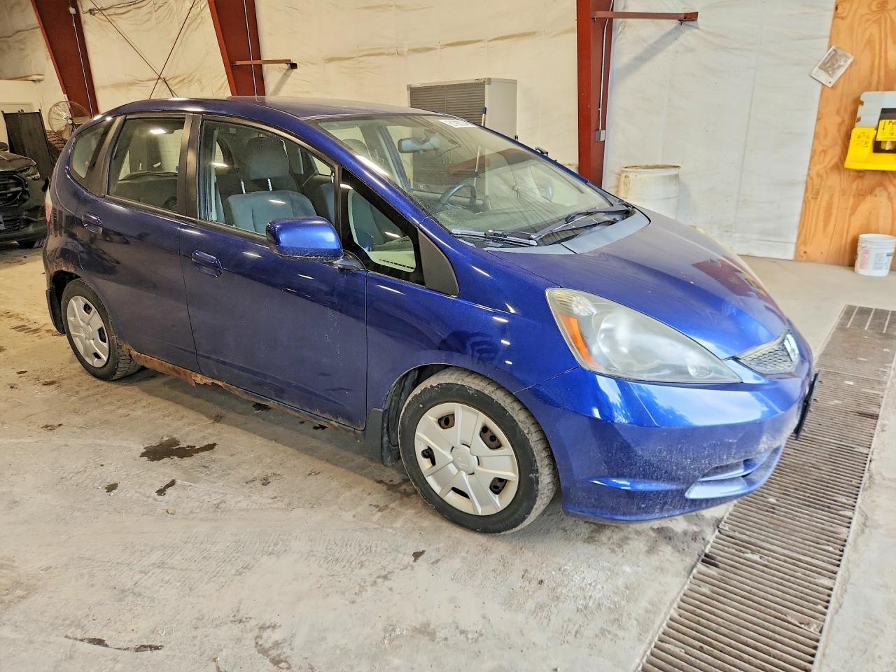 2013 Honda Fit Blue vin: JHMGE8G38DC066569