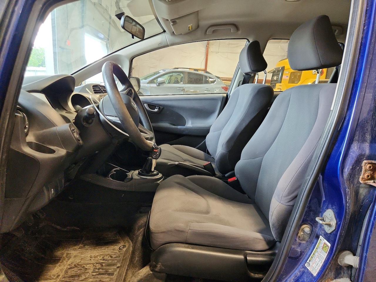 2013 Honda Fit Blue vin: JHMGE8G38DC066569