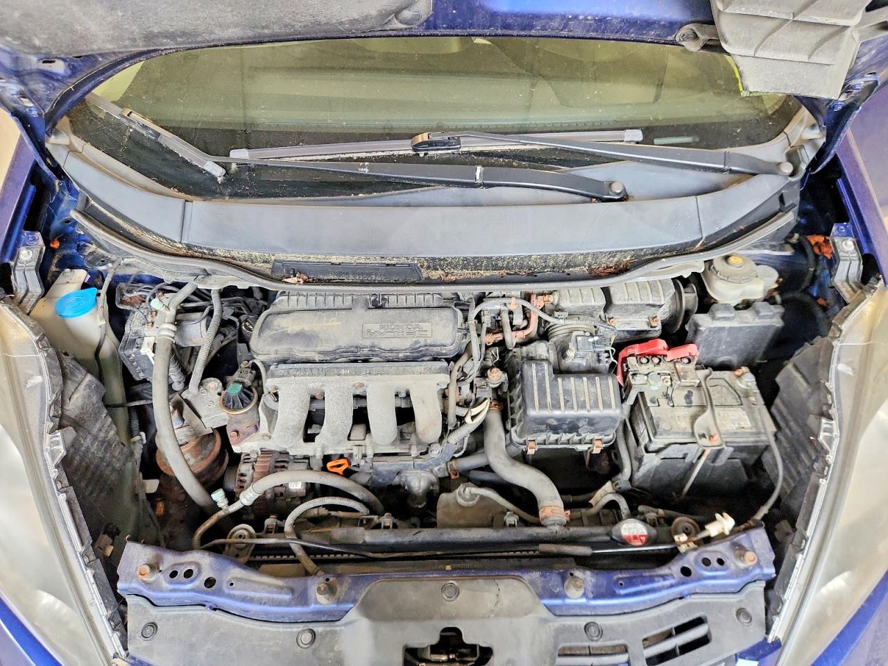 2013 Honda Fit Blue vin: JHMGE8G38DC066569