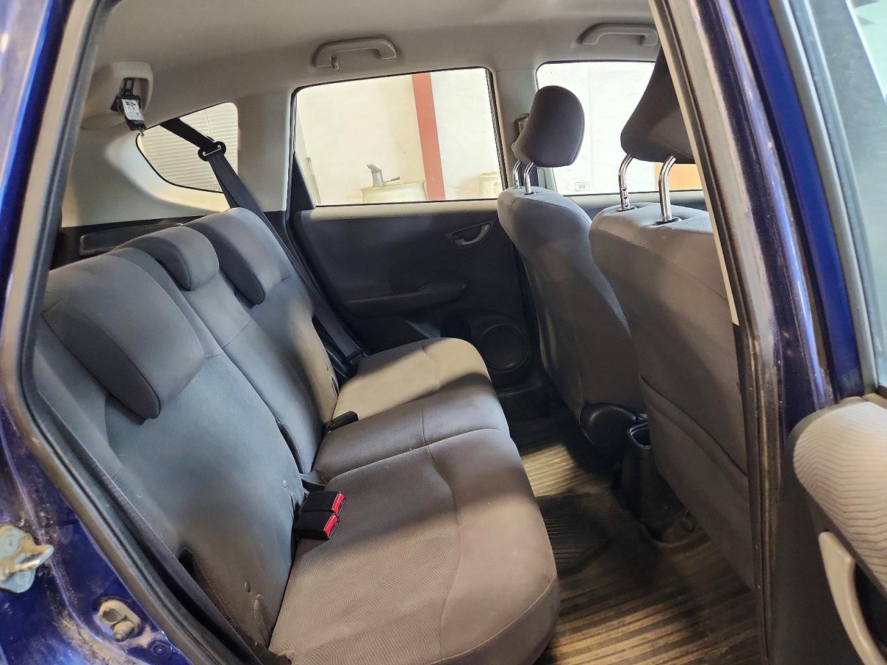 2013 Honda Fit Blue vin: JHMGE8G38DC066569