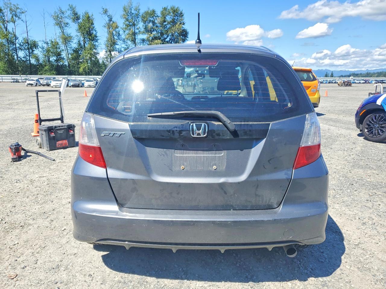 2013 Honda Fit Gray vin: JHMGE8G38DC067365