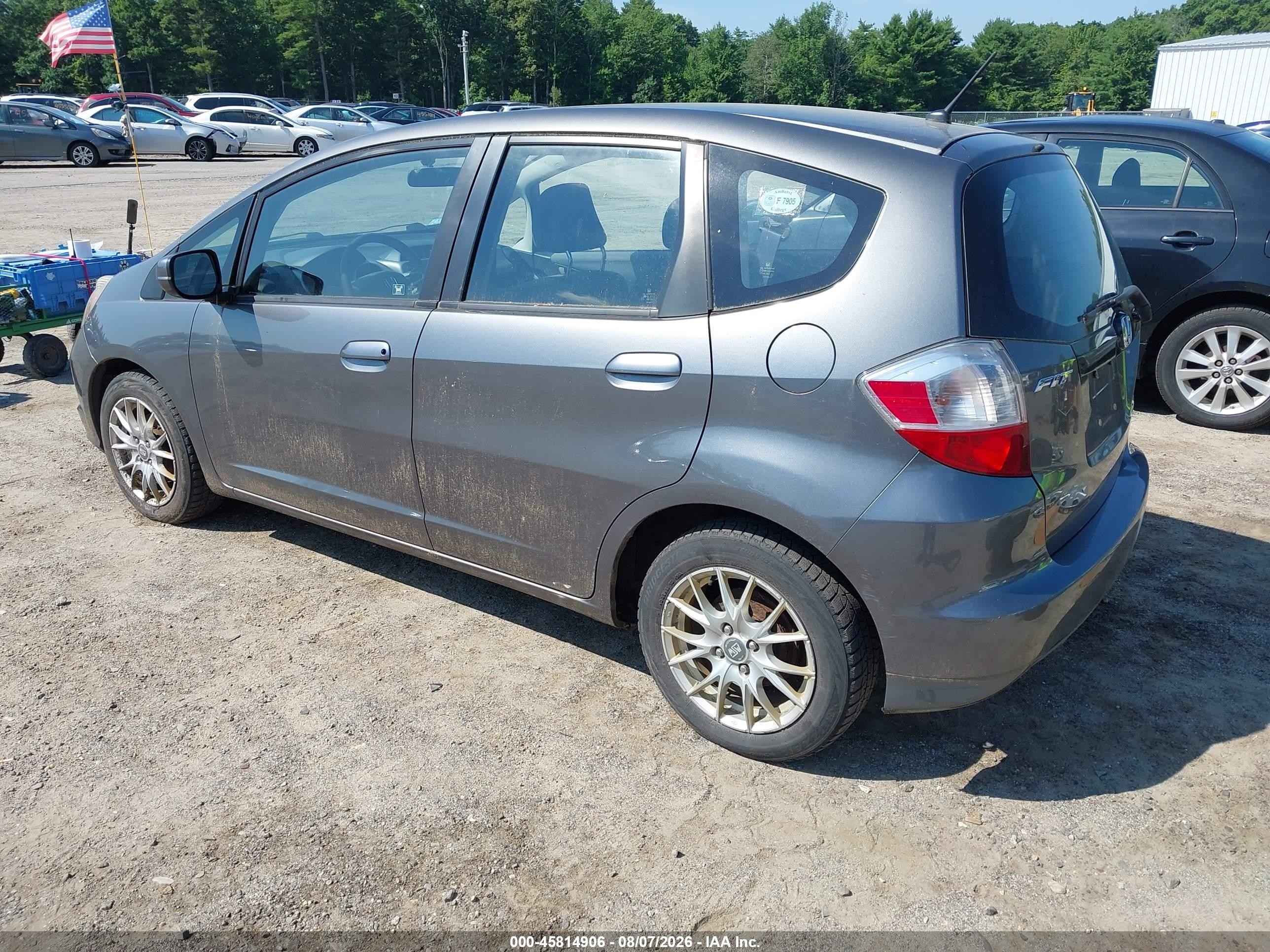 2013 Honda Fit   Серый vin: JHMGE8G38DC069293