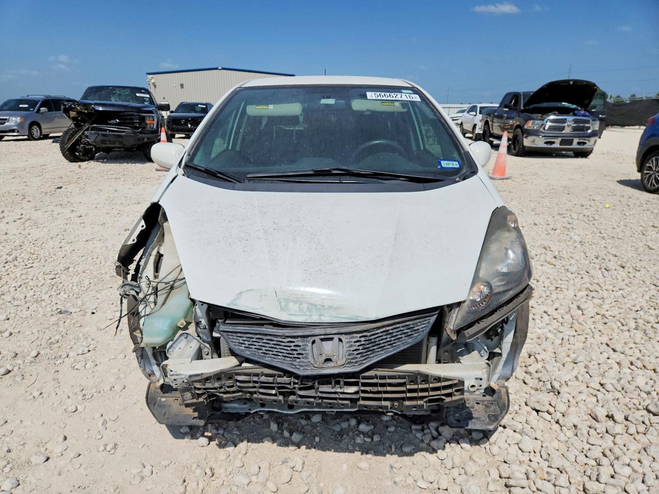 2013 Honda Fit White vin: JHMGE8G39DC007997