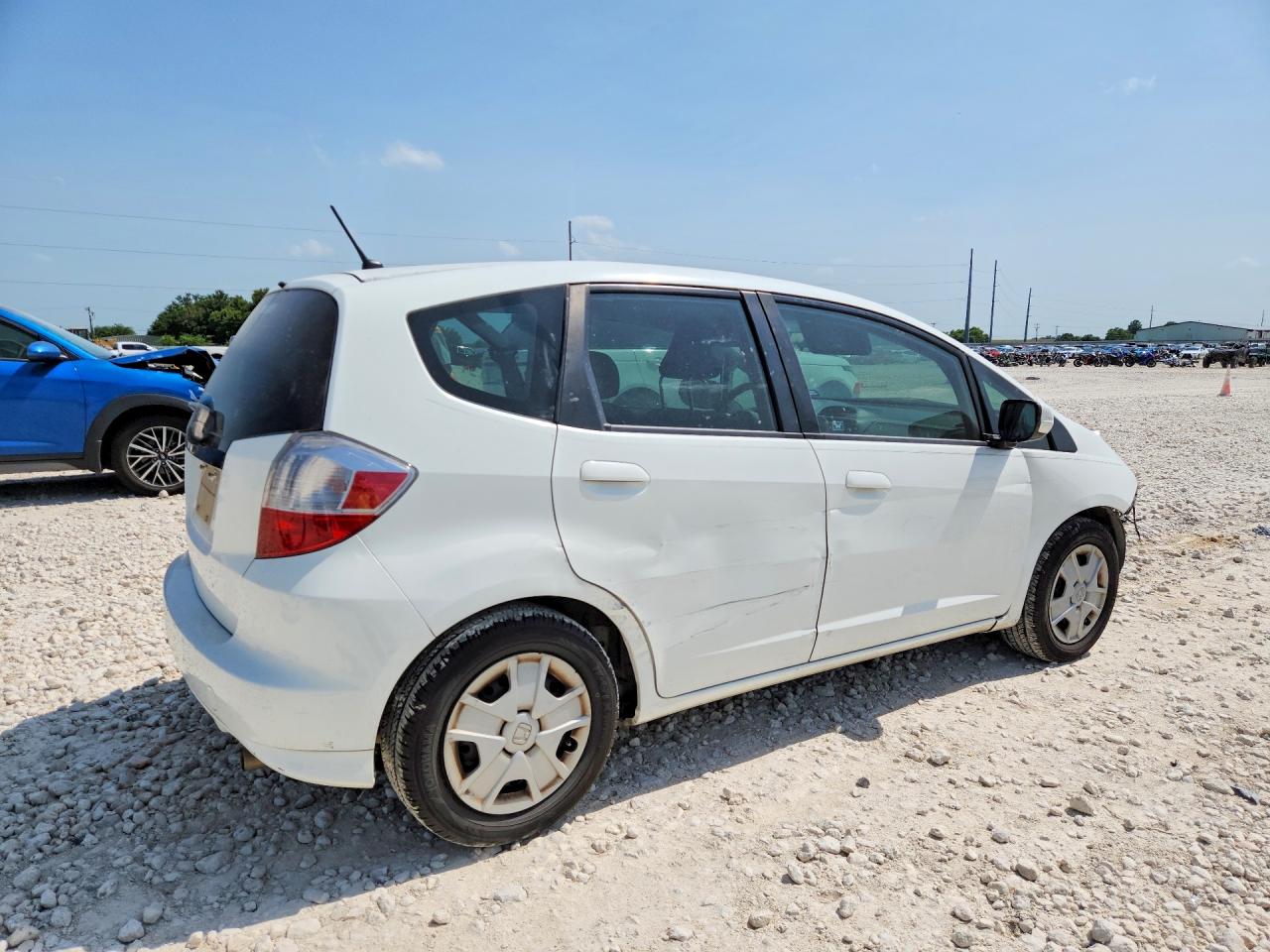 2013 Honda Fit White vin: JHMGE8G39DC007997