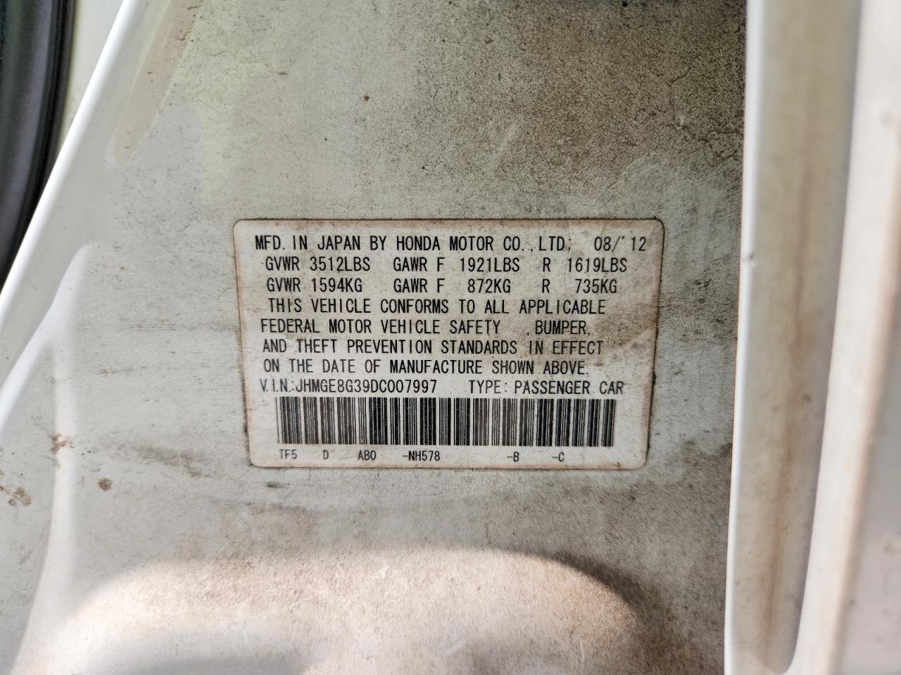 2013 Honda Fit White vin: JHMGE8G39DC007997