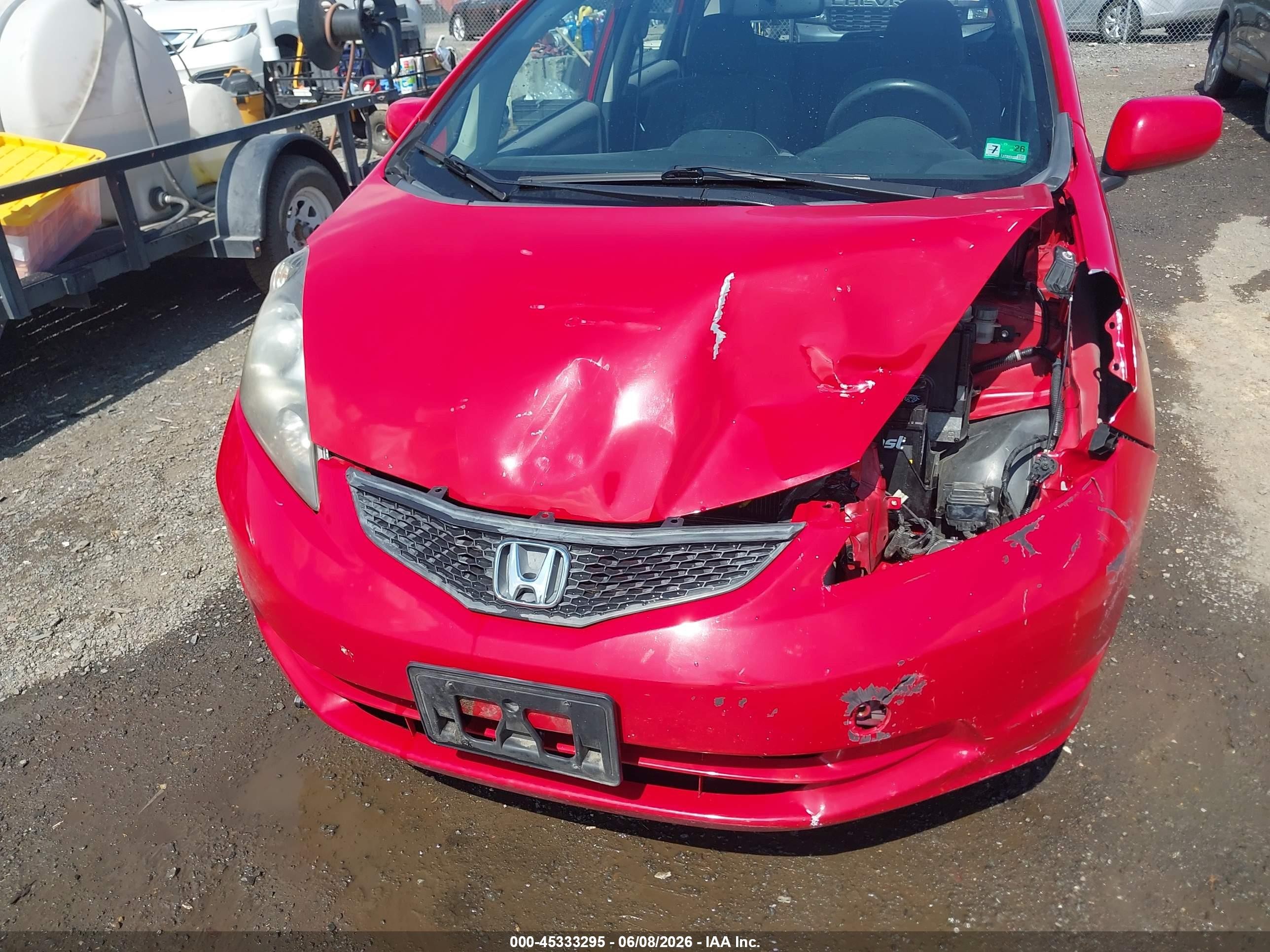 2013 Honda Fit   Red vin: JHMGE8G39DC067360