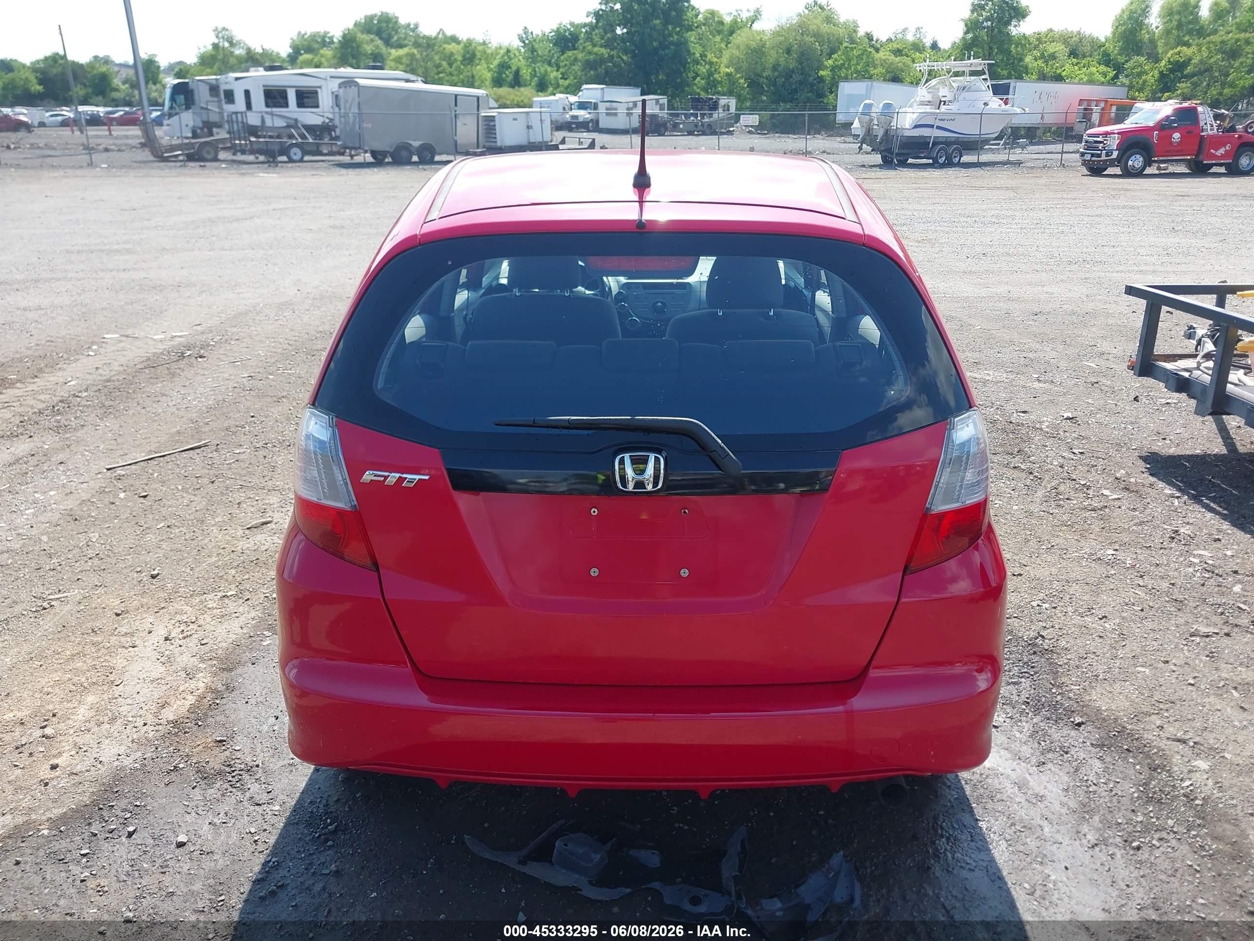 2013 Honda Fit   Red vin: JHMGE8G39DC067360