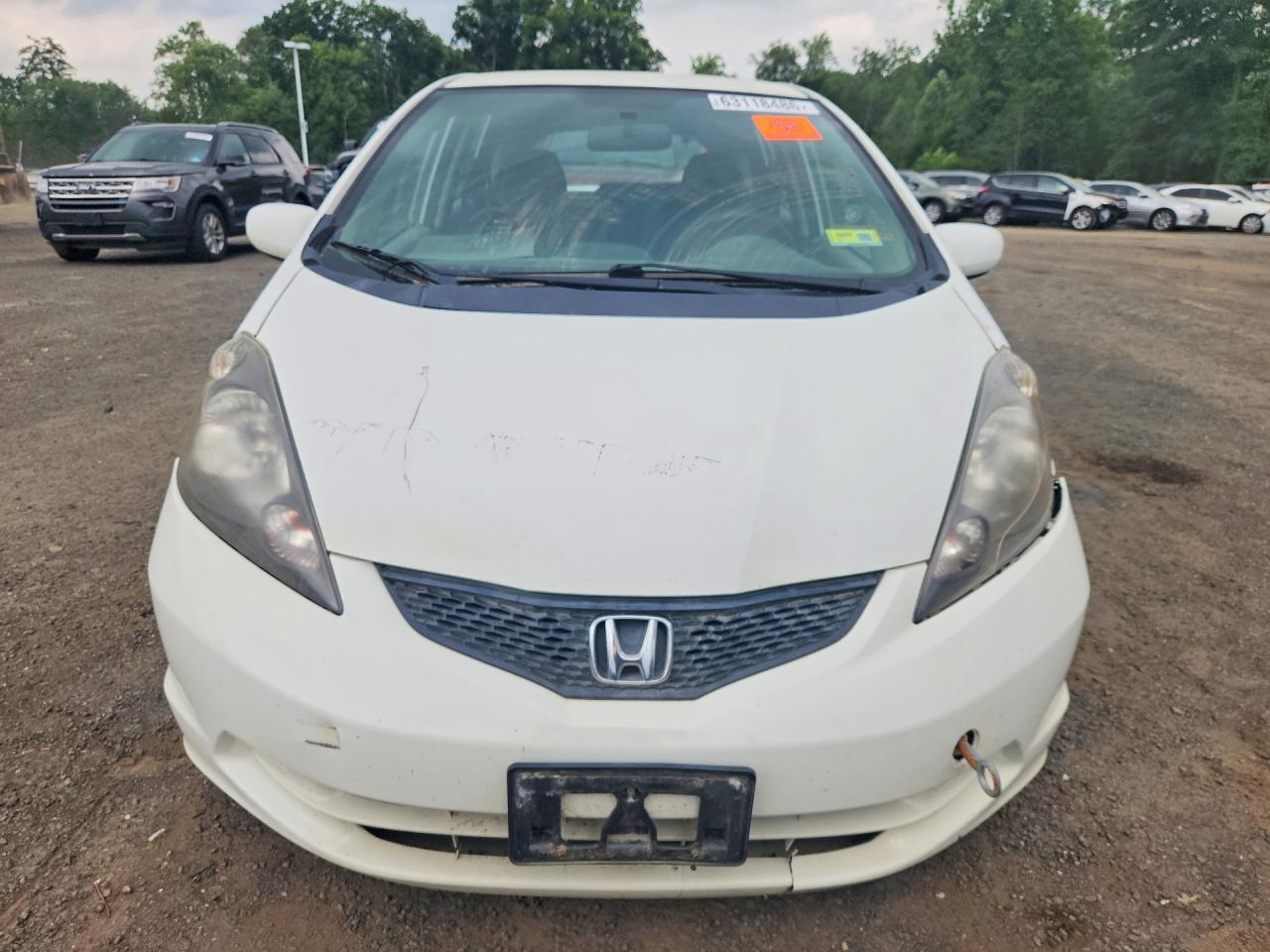 2013 Honda Fit White vin: JHMGE8G39DC083218