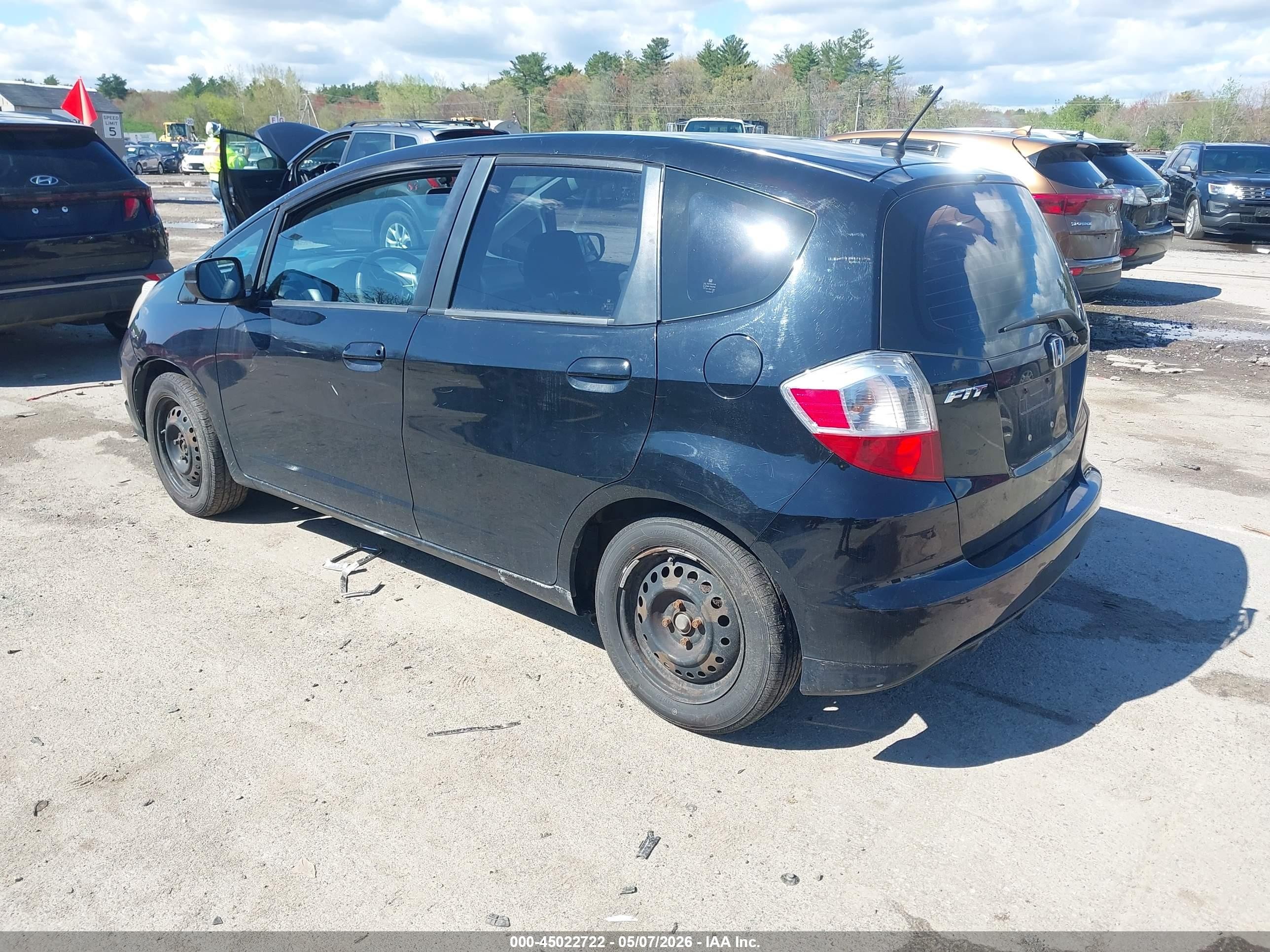2011 Honda Fit   Black vin: JHMGE8G3XBS006344